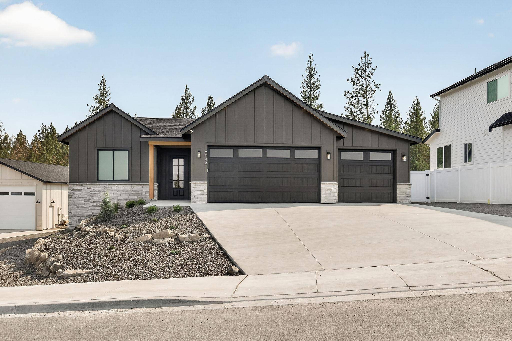 6944 E Beverly Ave, Spokane Valley, WA 99212