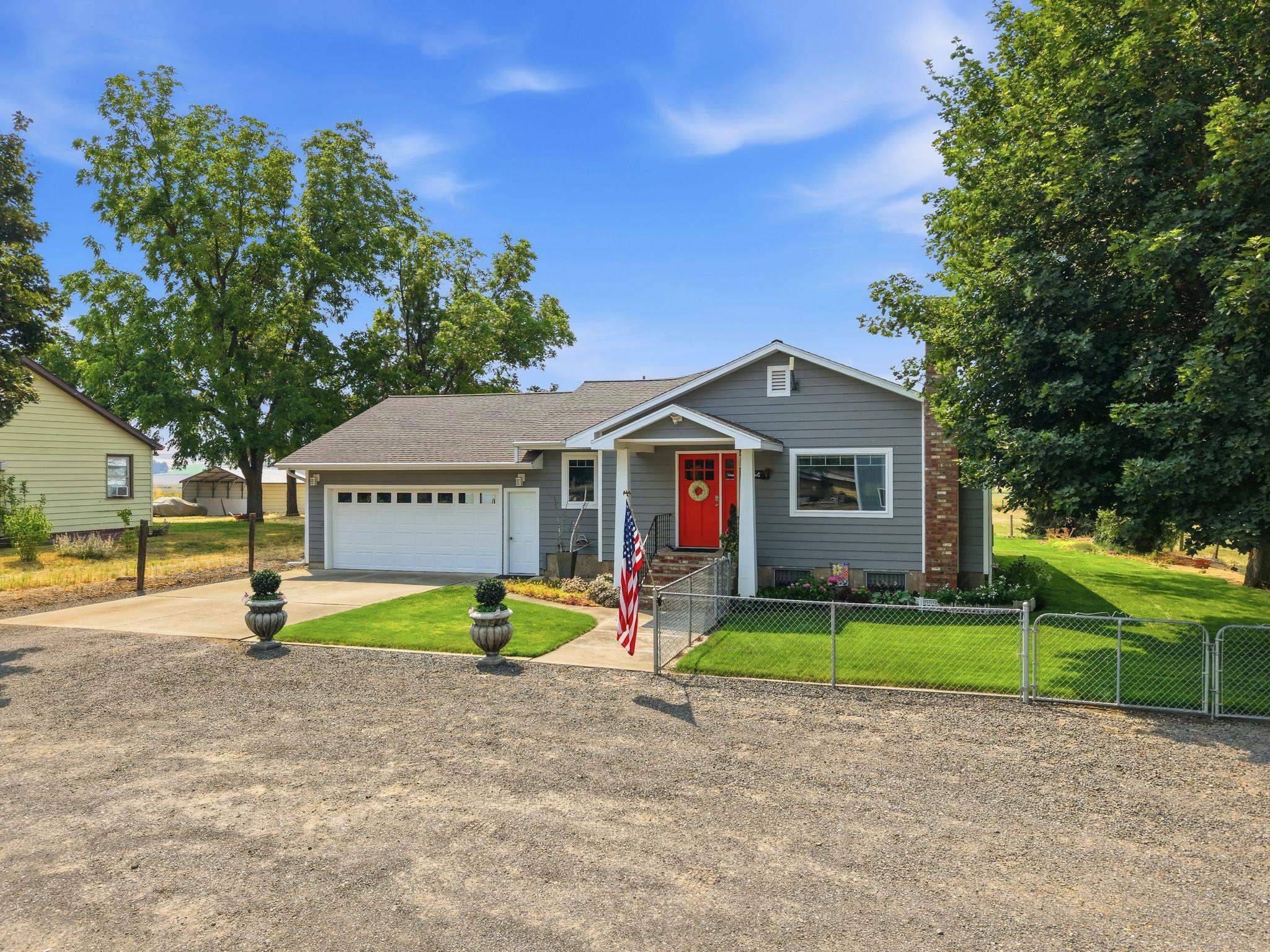 6354 Lancaster Rd, St John, WA 99171