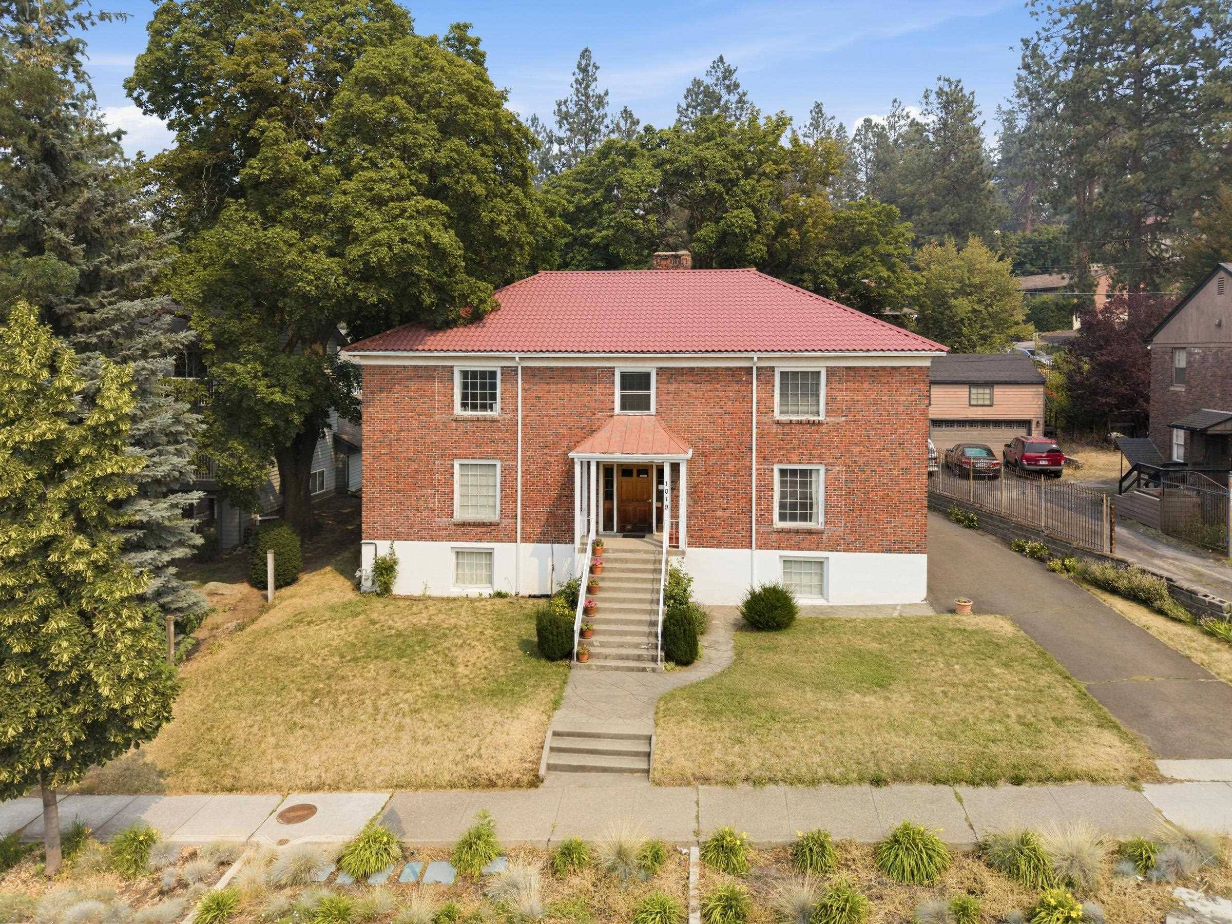 1019 S Monroe St, Spokane, WA 99204