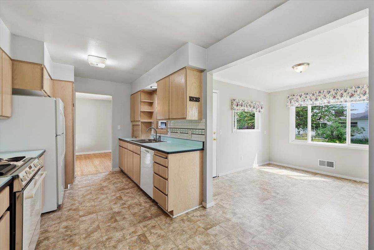201 W Franklin Ct, Spokane, WA 99205