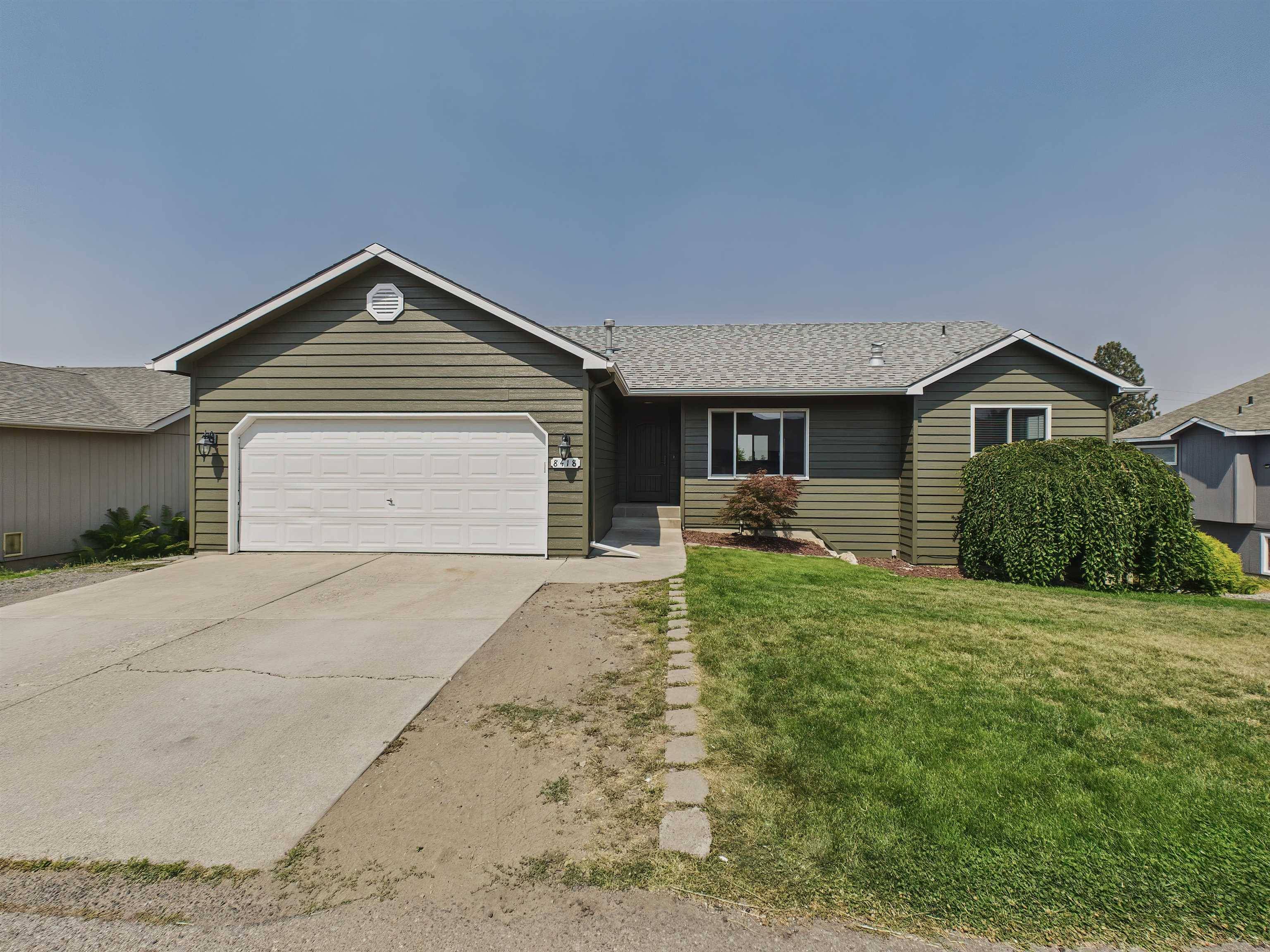 8418 E Bull Pine Ln, Spokane, WA 99217