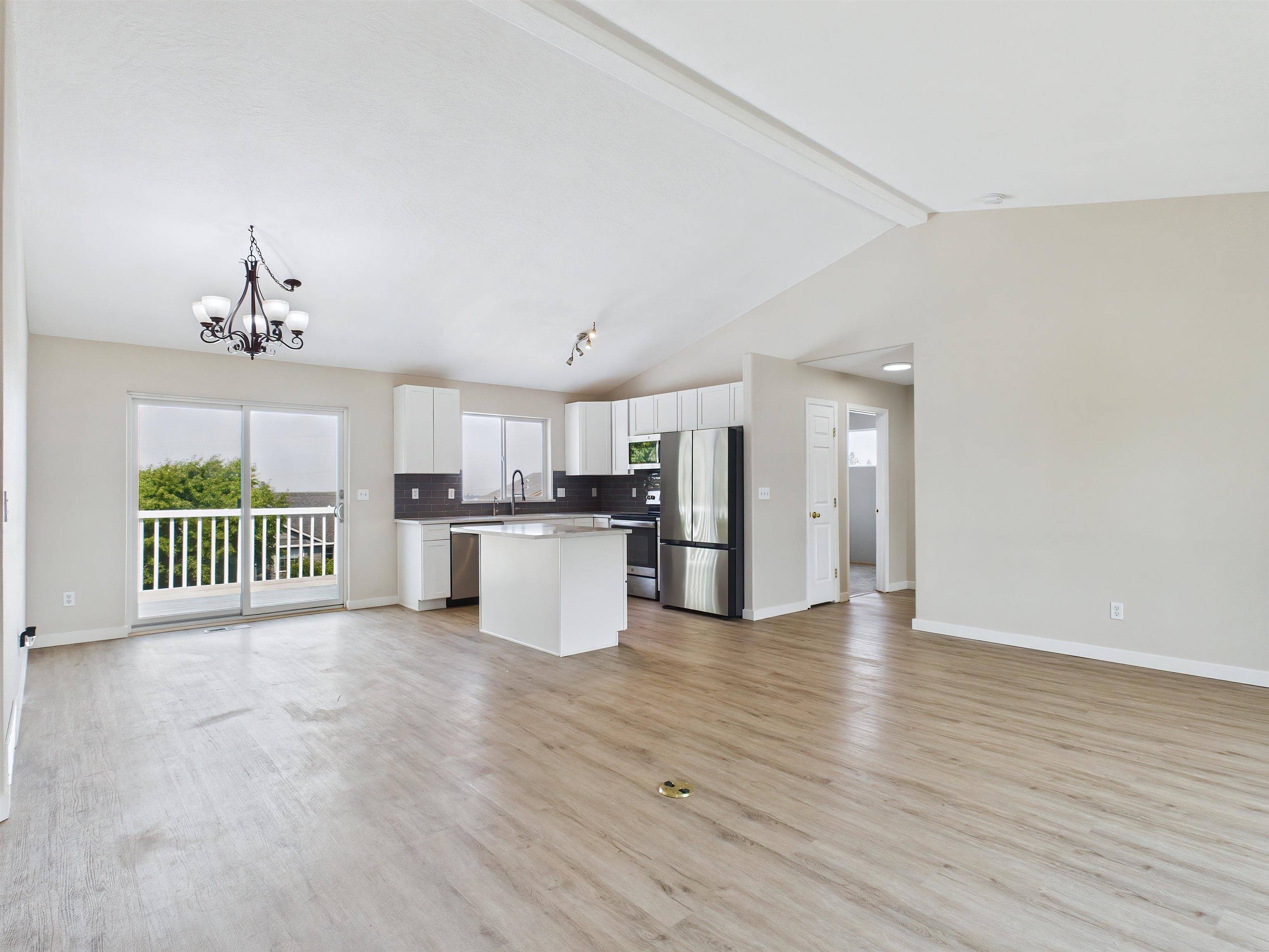8418 E Bull Pine Ln, Spokane, WA 99217