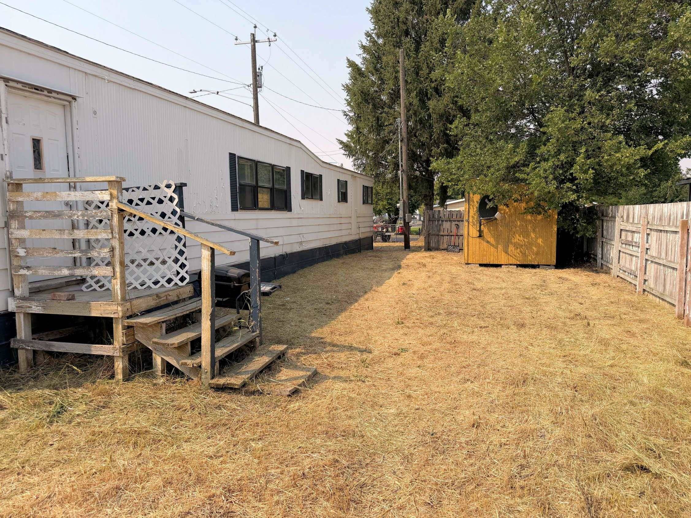 1103 3rd St, Davenport, WA 99122