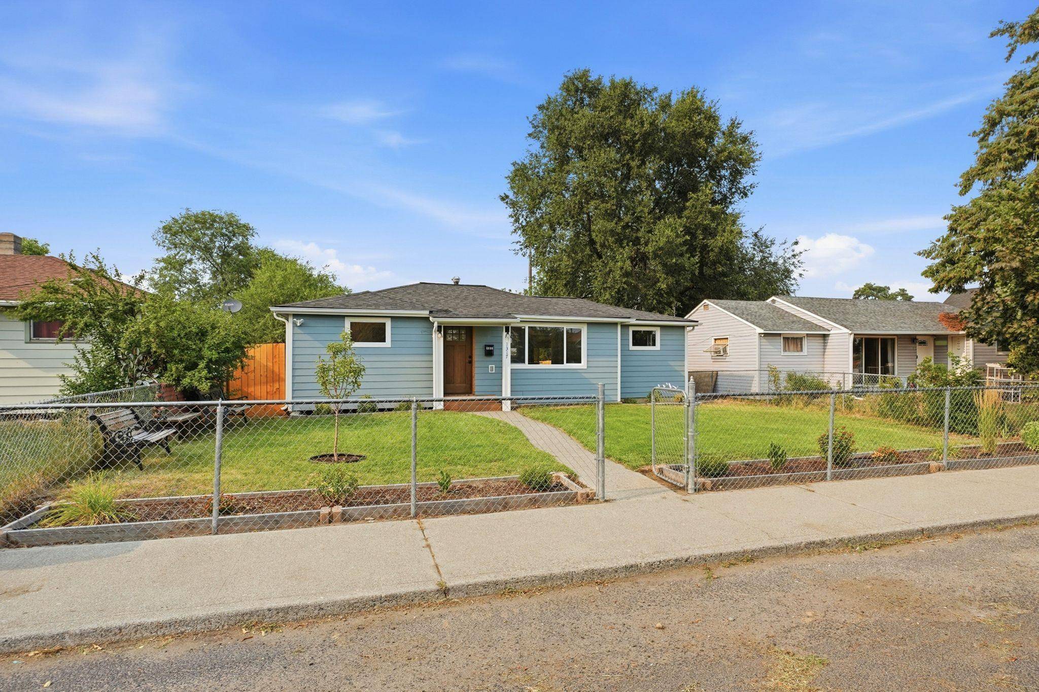 1317 E Decatur Ave, Spokane, WA 99208-3632