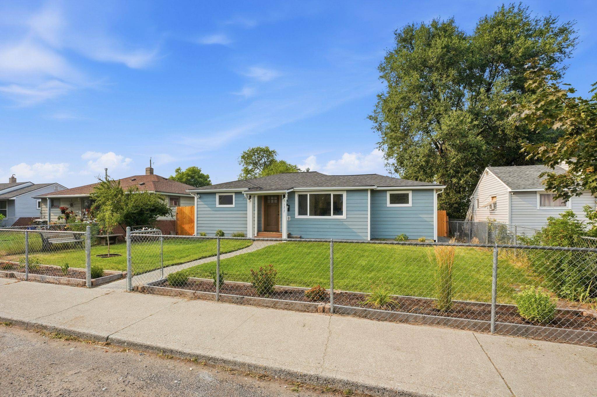 1317 E Decatur Ave, Spokane, WA 99208-3632
