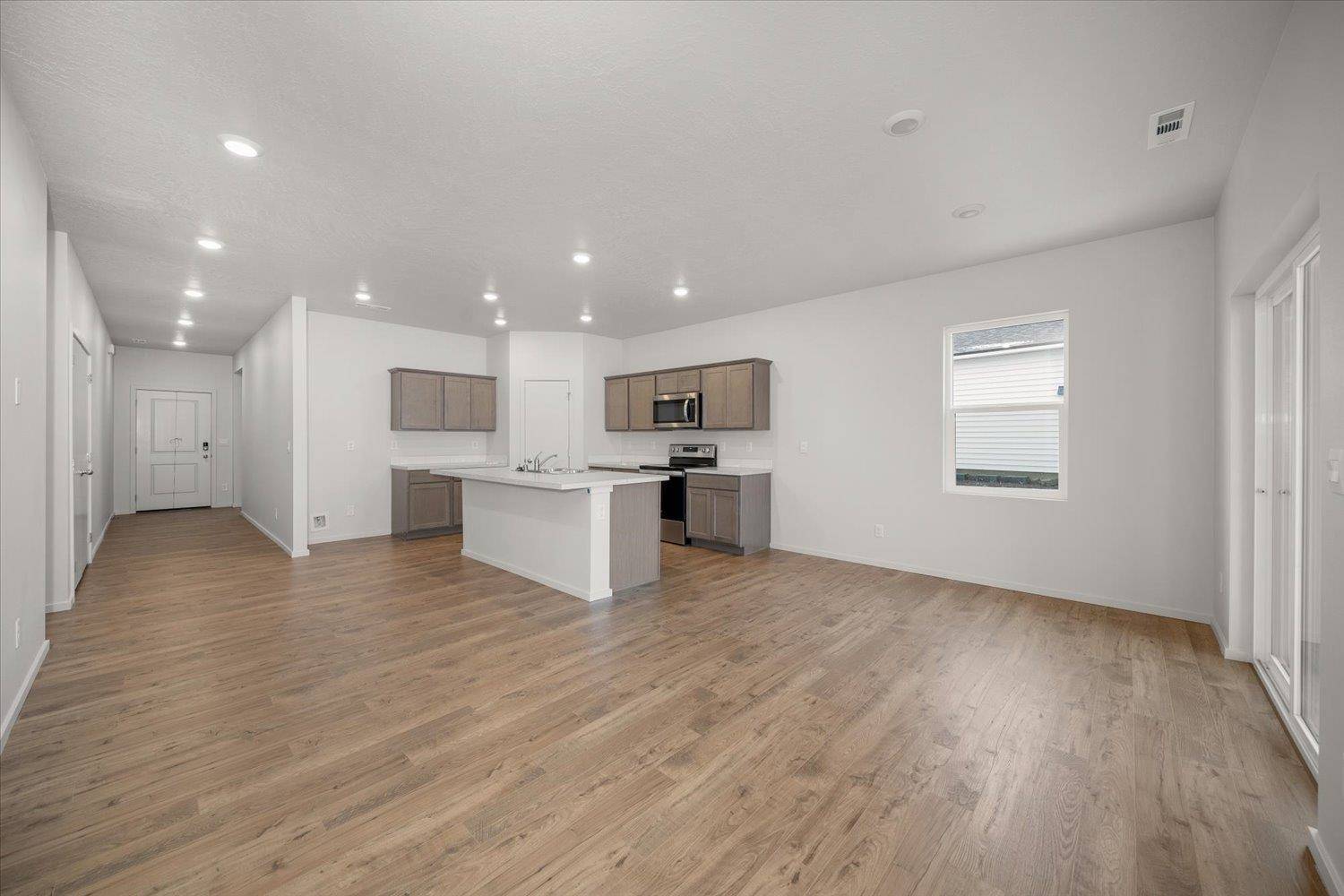 13529 W Sprague Ave, Airway Heights, WA 99001