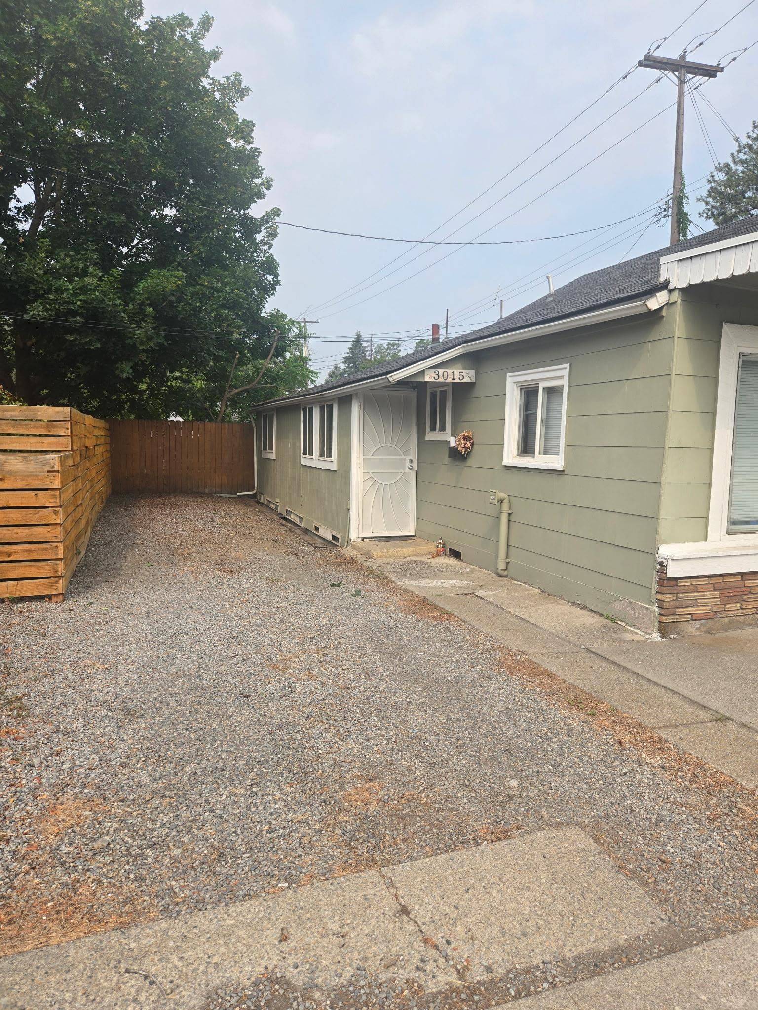 3015 & 3015 1/2 N Post St, Spokane, WA 99205