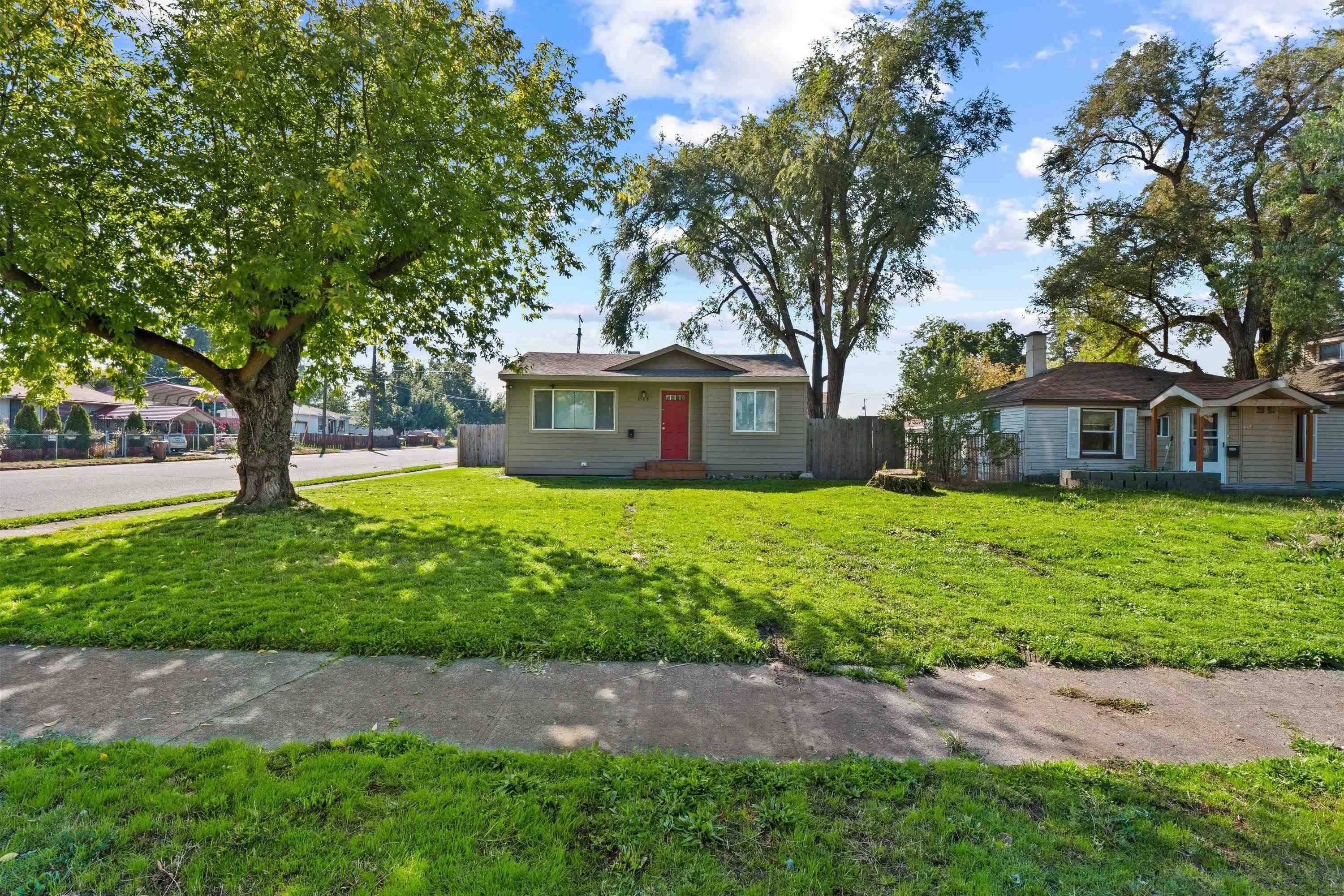1528 E Cataldo Ave, Spokane, WA 99202