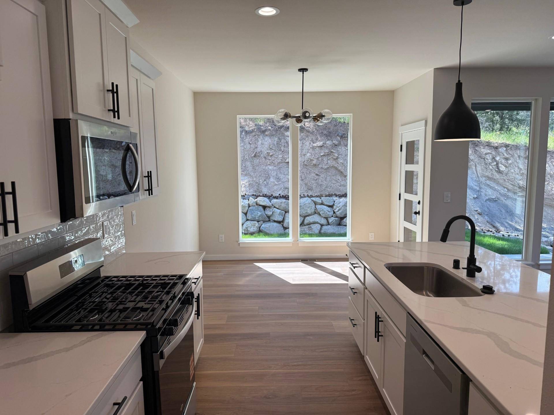 4420 S Willow Ln, Spokane, WA 99216