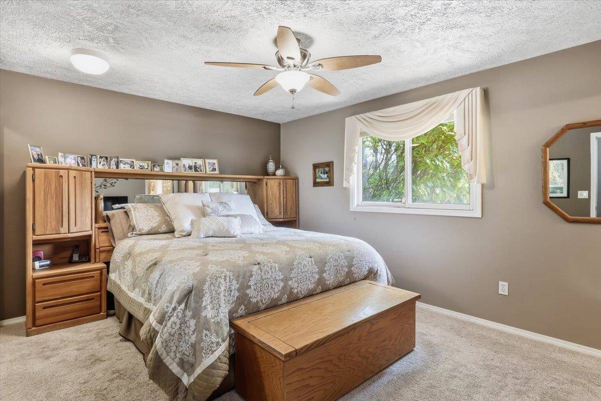 5225 S Madelia St, Spokane, WA 99223