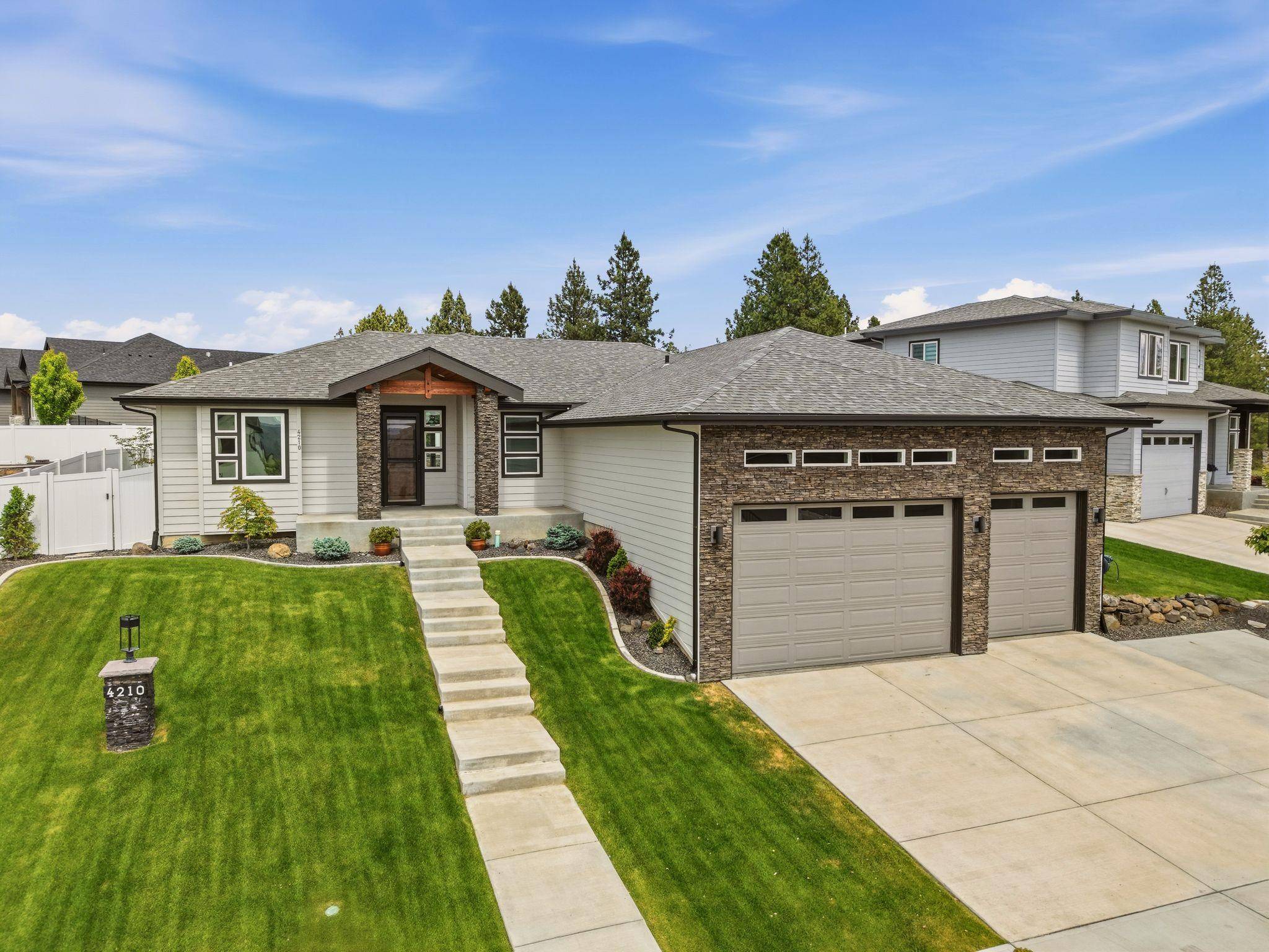 4210 W Pine Cliff Dr, Spokane, WA 99208