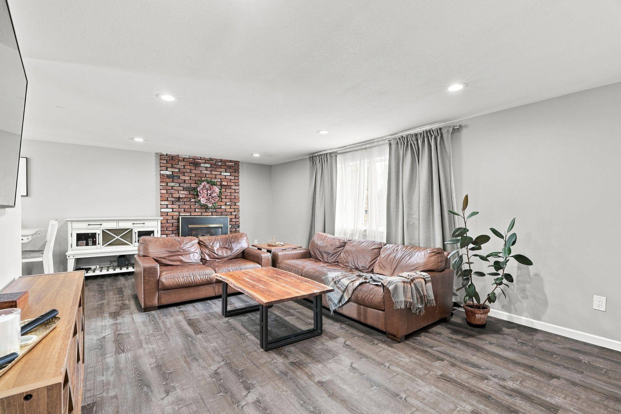 11905 E FAIRVIEW Ave, Spokane Valley, WA 99206