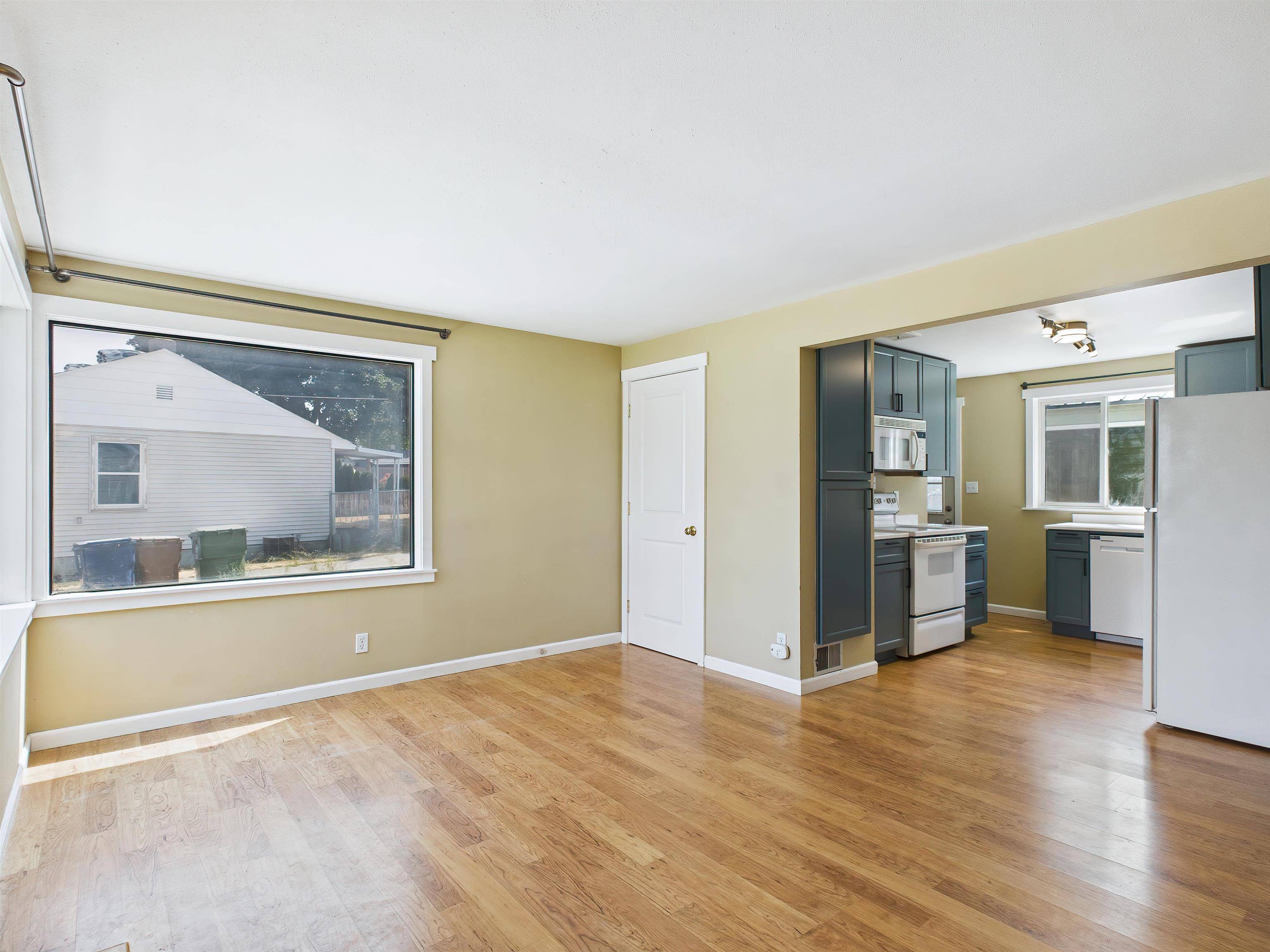 5911 N Braeburn Dr, Spokane, WA 99205