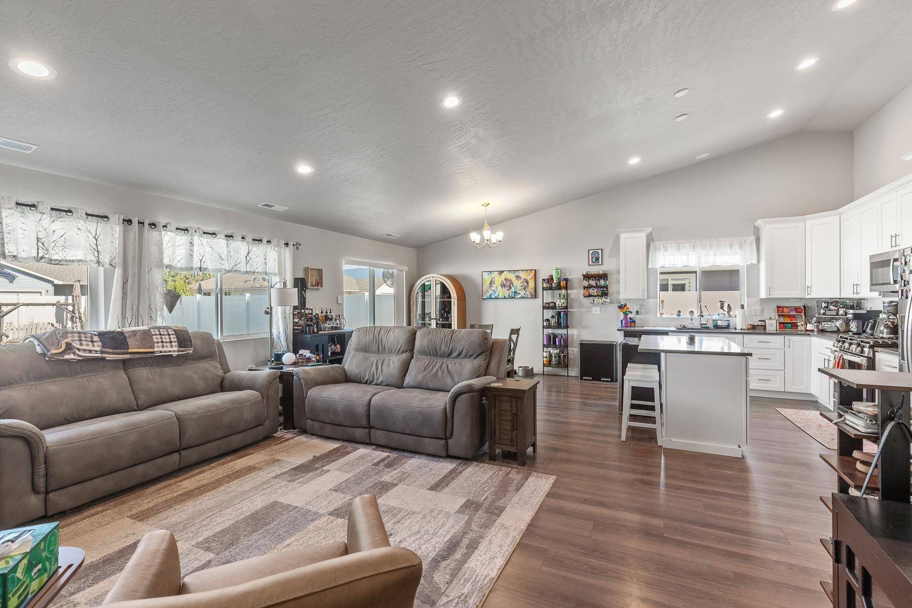 418 N Arc Ct, Spokane Valley, WA 99016