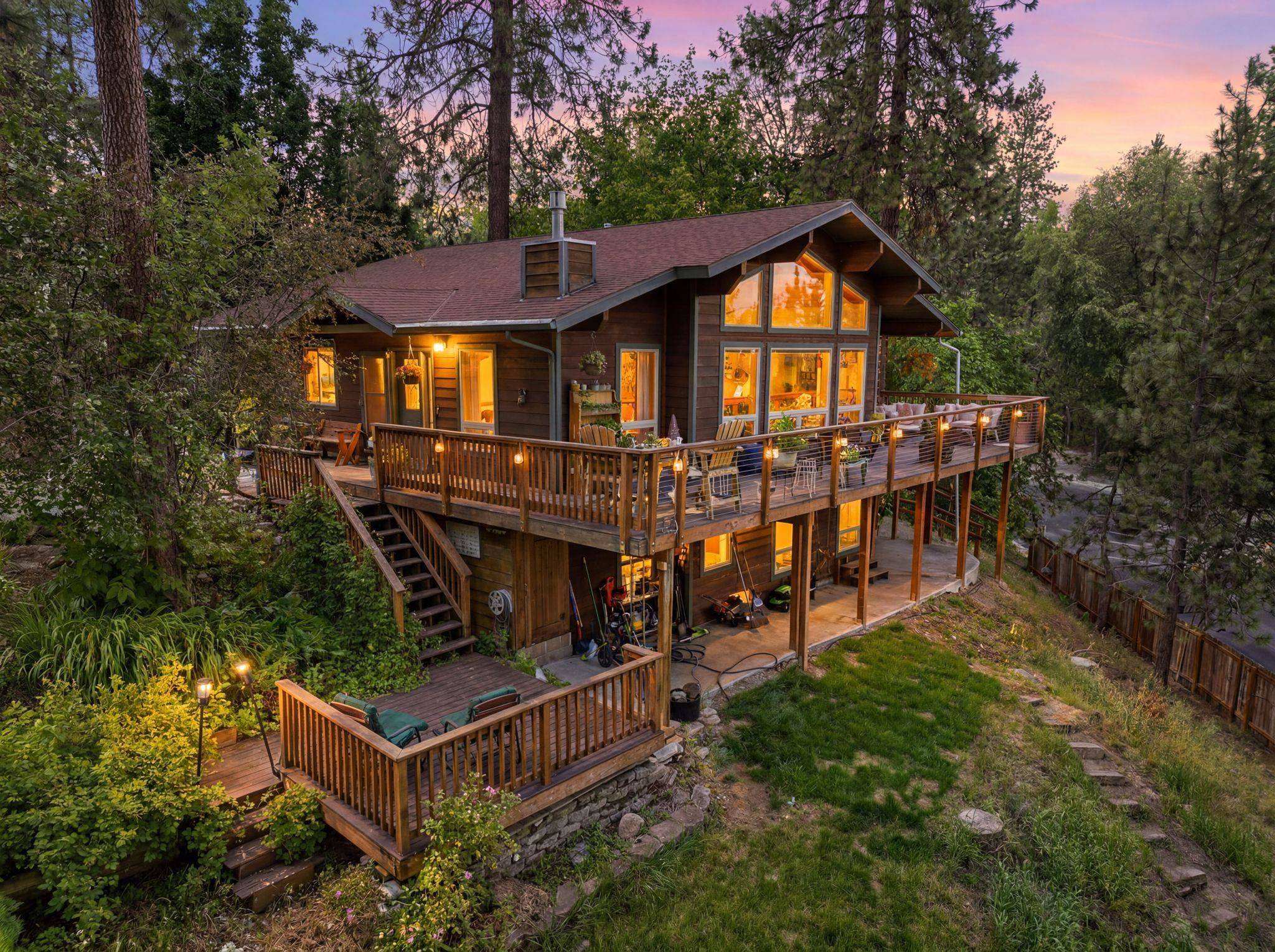 3310 W Hartson Ave, Spokane, WA 99224