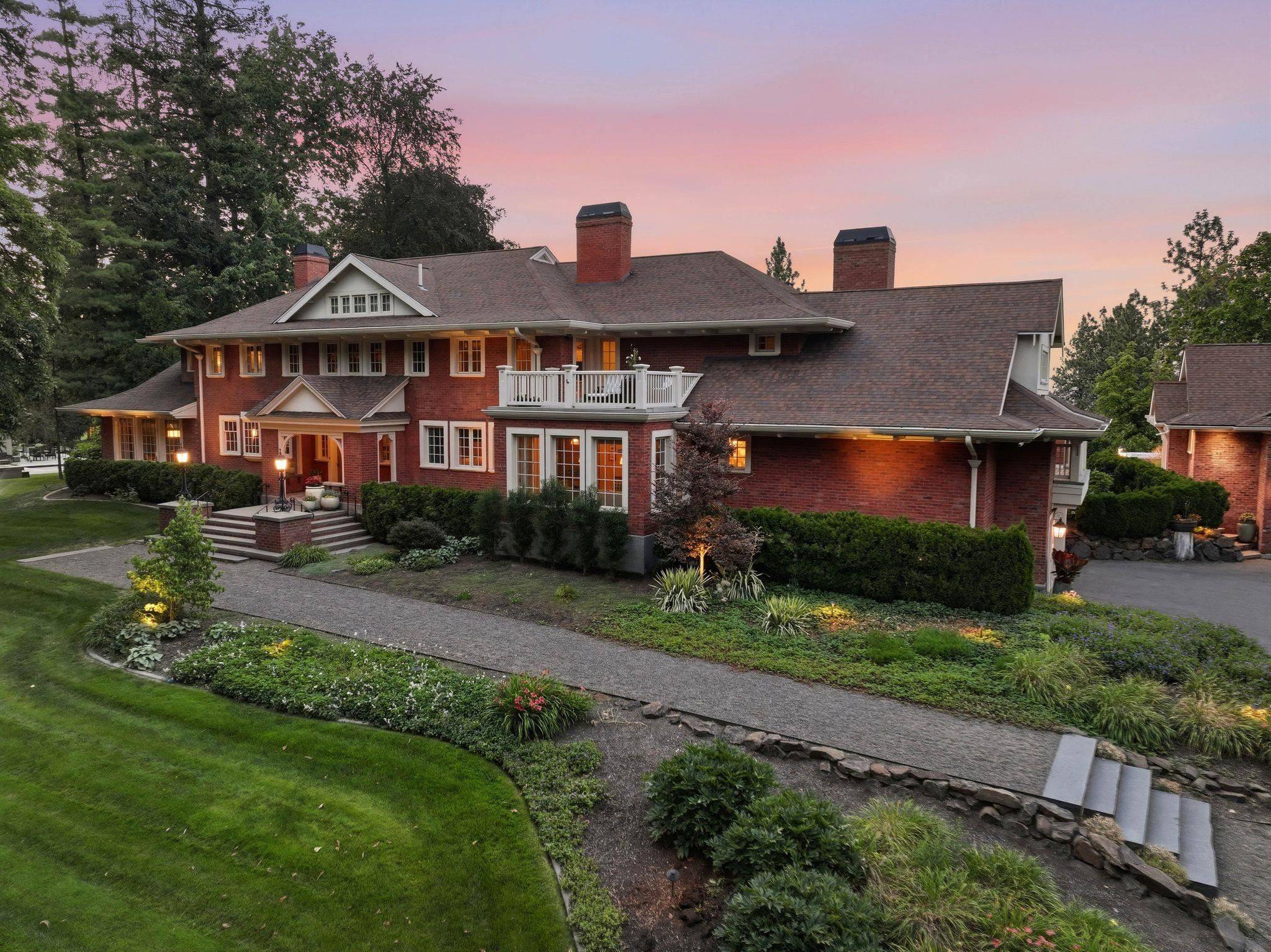 615 E 16th Ave, Spokane, WA 99203