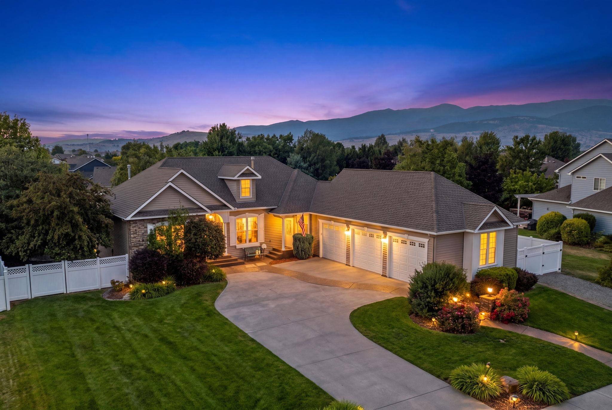 17125 E Daybreak Ln, Spokane Valley, WA 99037