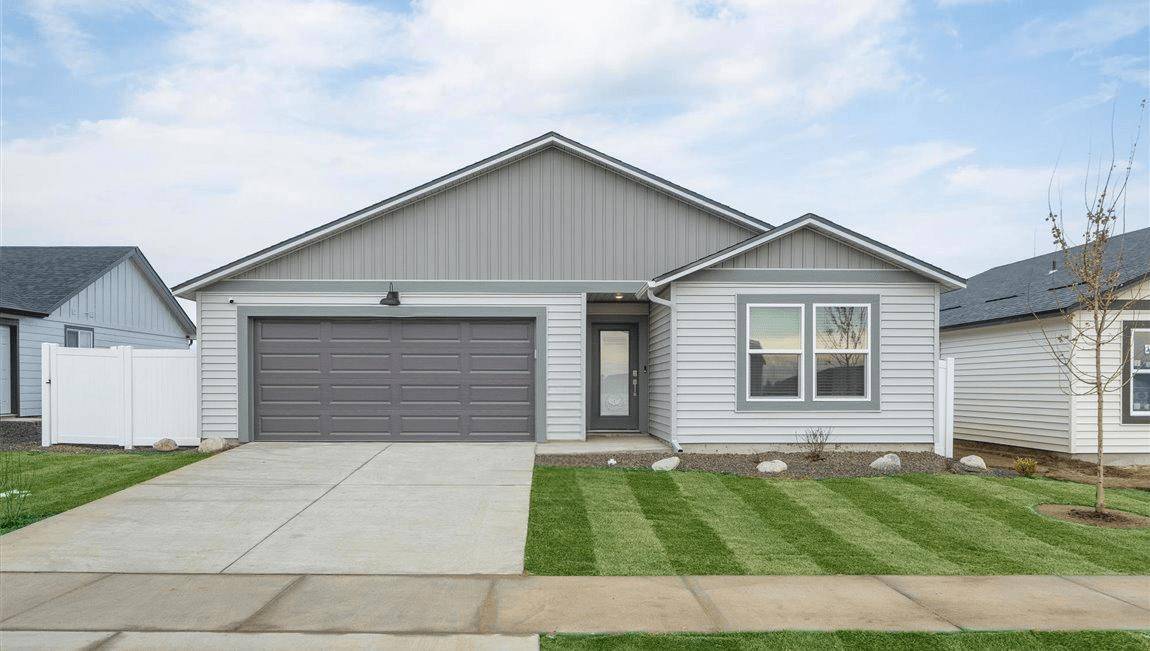 1118 E L St, Deer Park, WA 99006