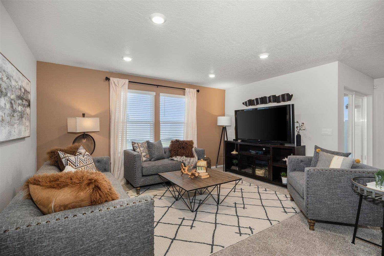 1118 E L St, Deer Park, WA 99006