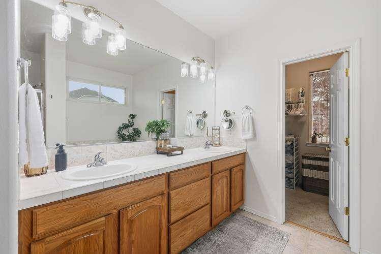 620 N KNUDSON St, Liberty Lake, WA 99019