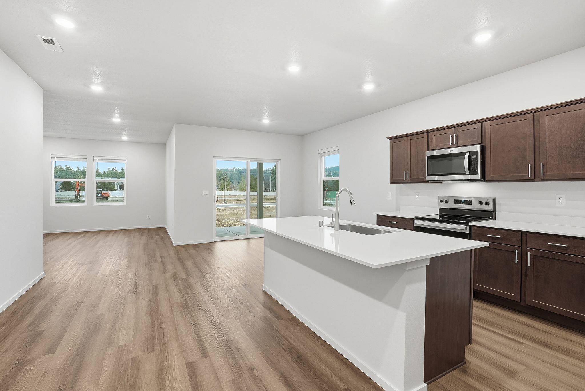 225 W Pheasant Bluff Ave, Spokane, WA 99224