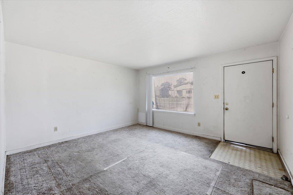 1828 N Nelson St, Spokane, WA 99207