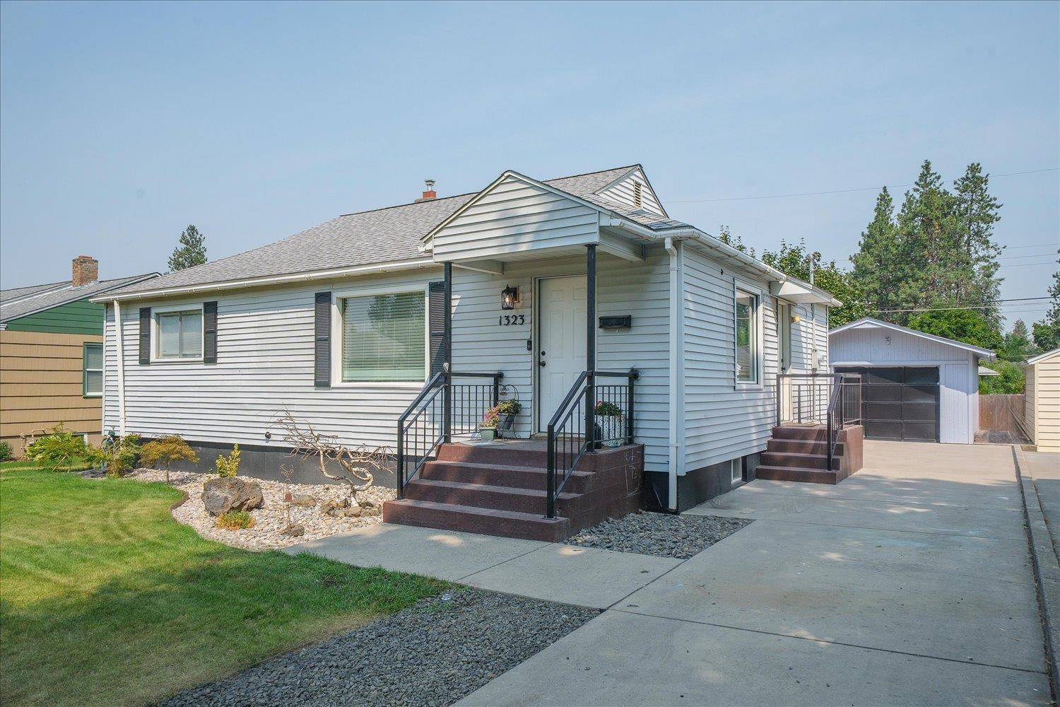 1323 E 41st Ave, Spokane, WA 99203