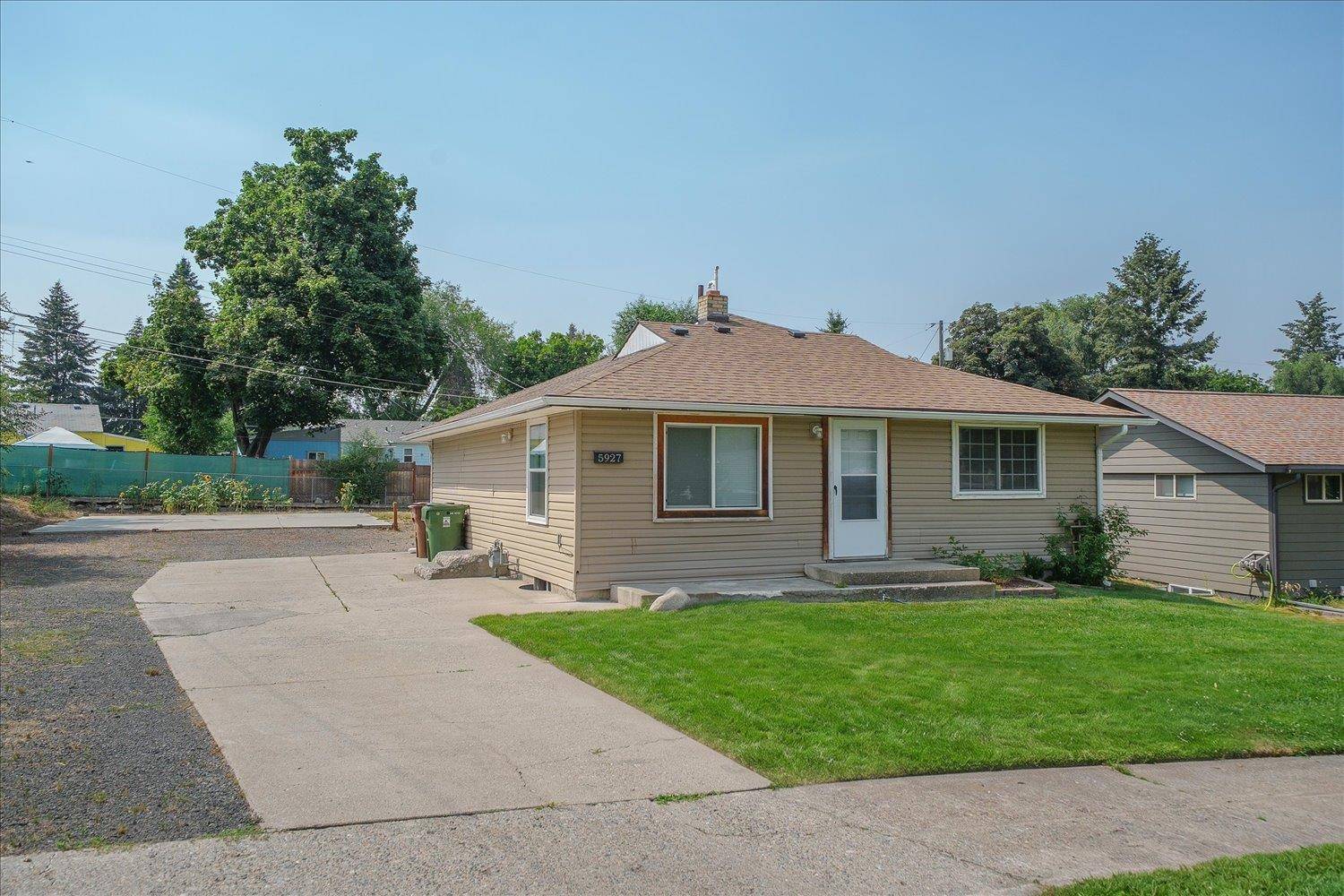 5927 N Cochran St, Spokane, WA 99205