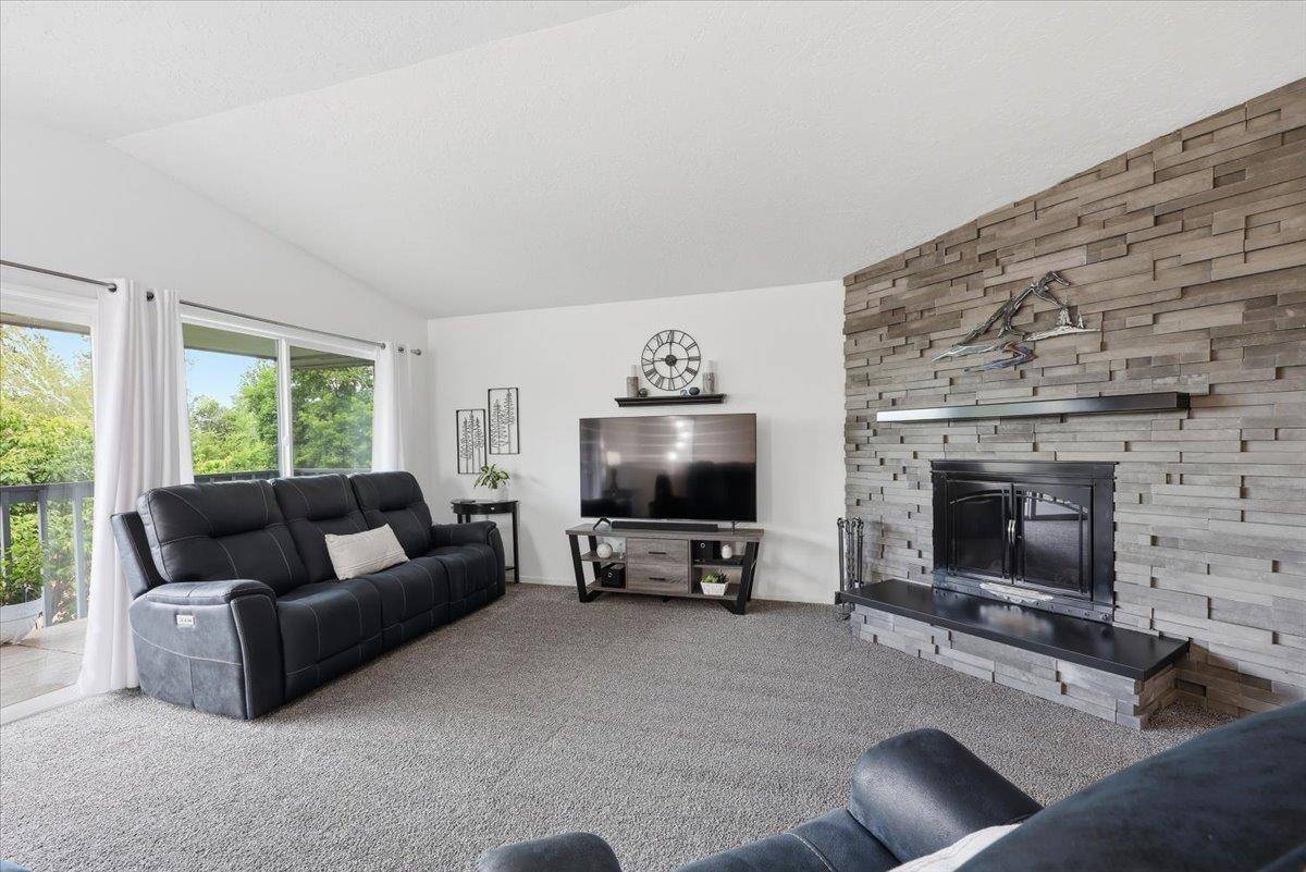 2113 S Vera Crest Dr, Veradale, WA 99037