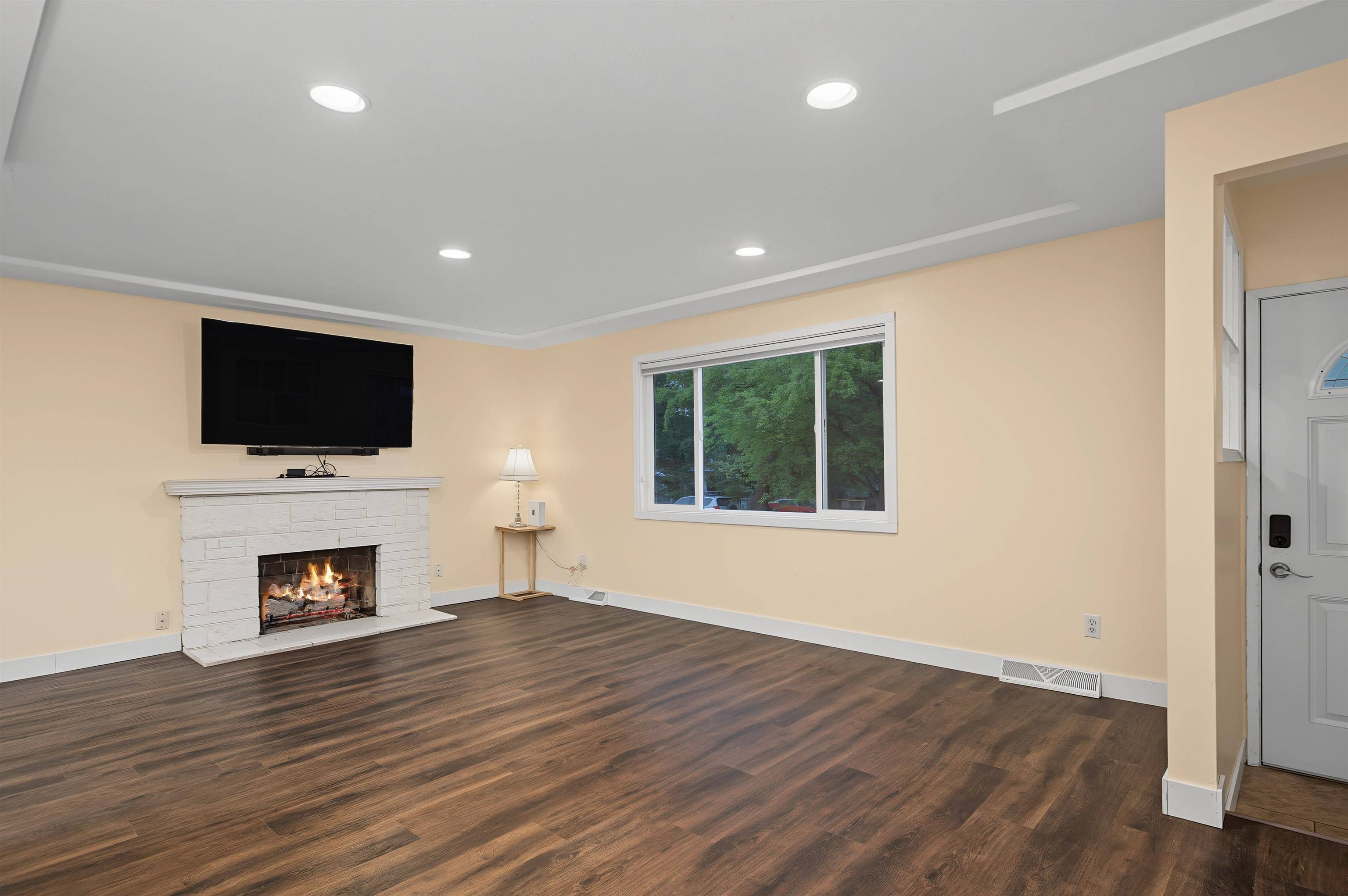 8223 N HOWARD St, Spokane, WA 99208