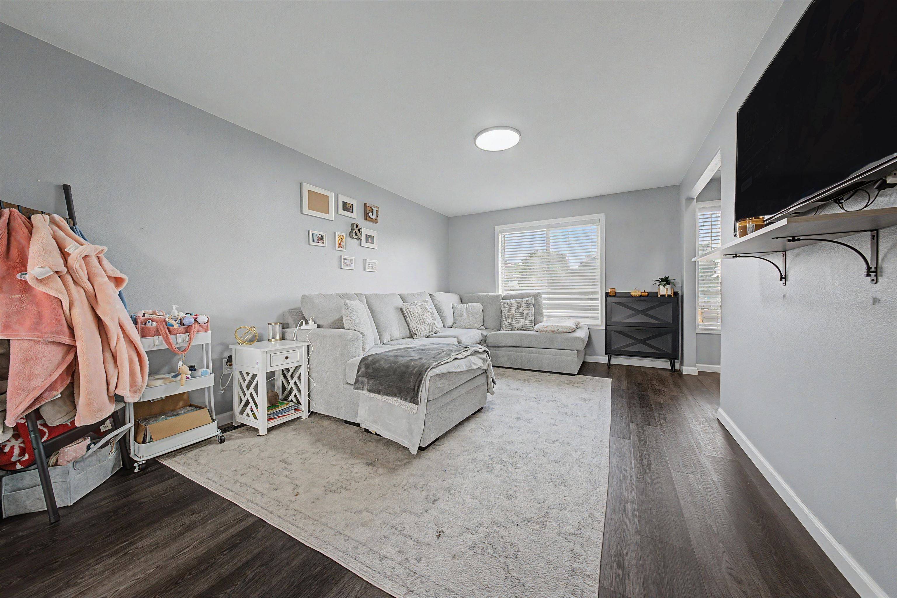 1737 W Mockingbird St, Moses Lake, WA 98837