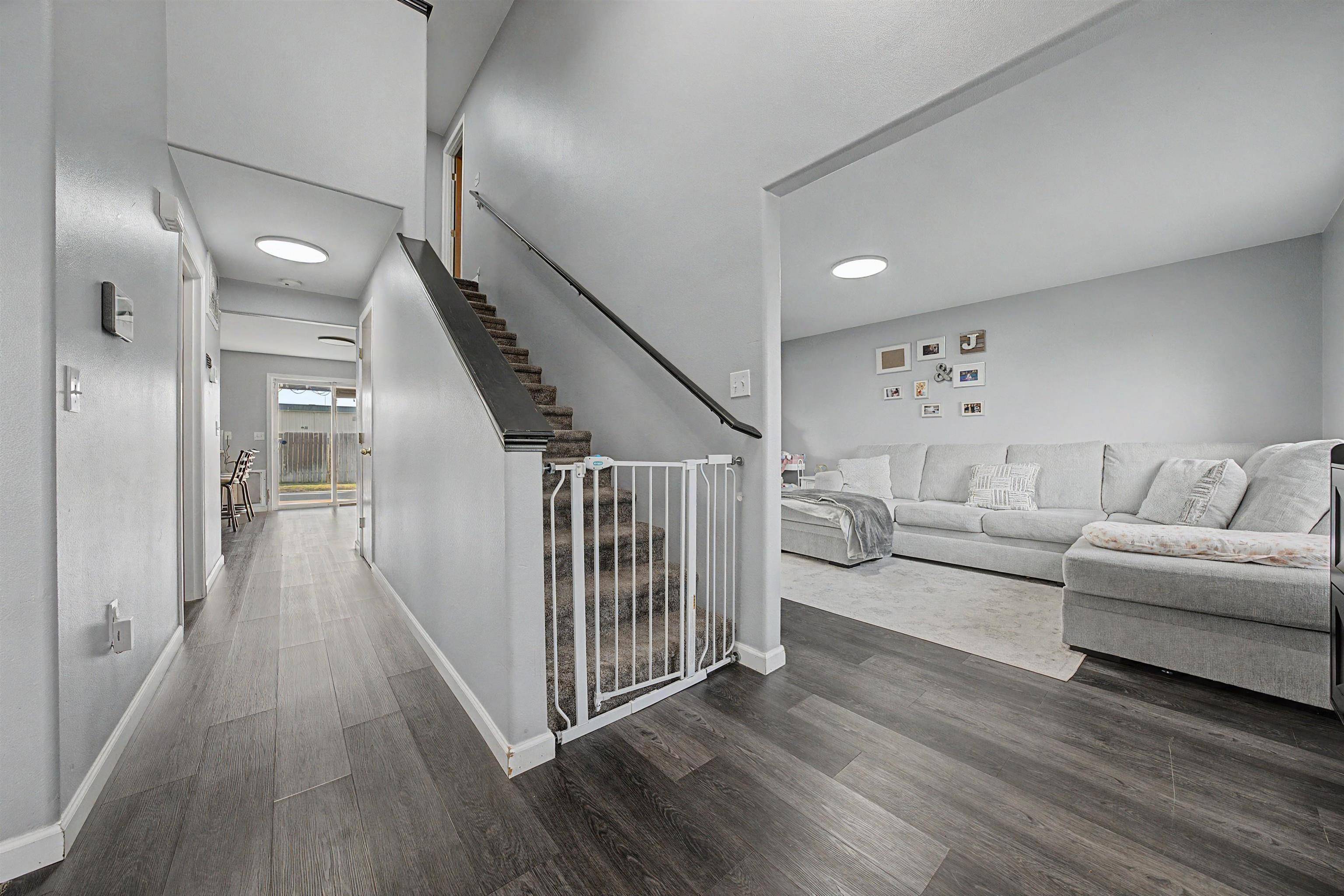 1737 W Mockingbird St, Moses Lake, WA 98837