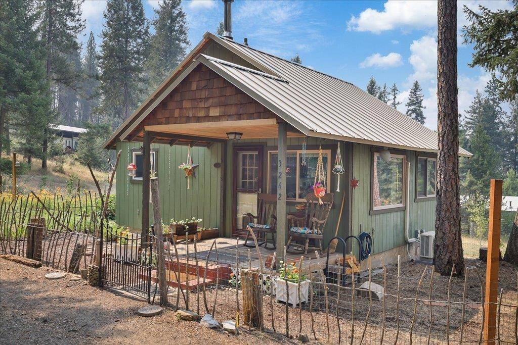 3262 Shady Ct, Valley, WA 99181