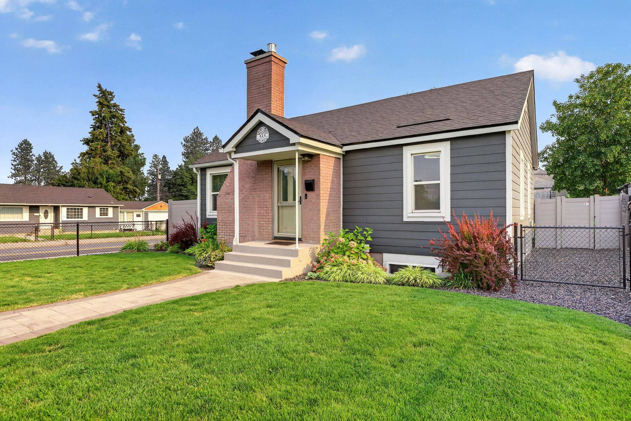 928 E Olympic Ave Ave, Spokane, WA 99207