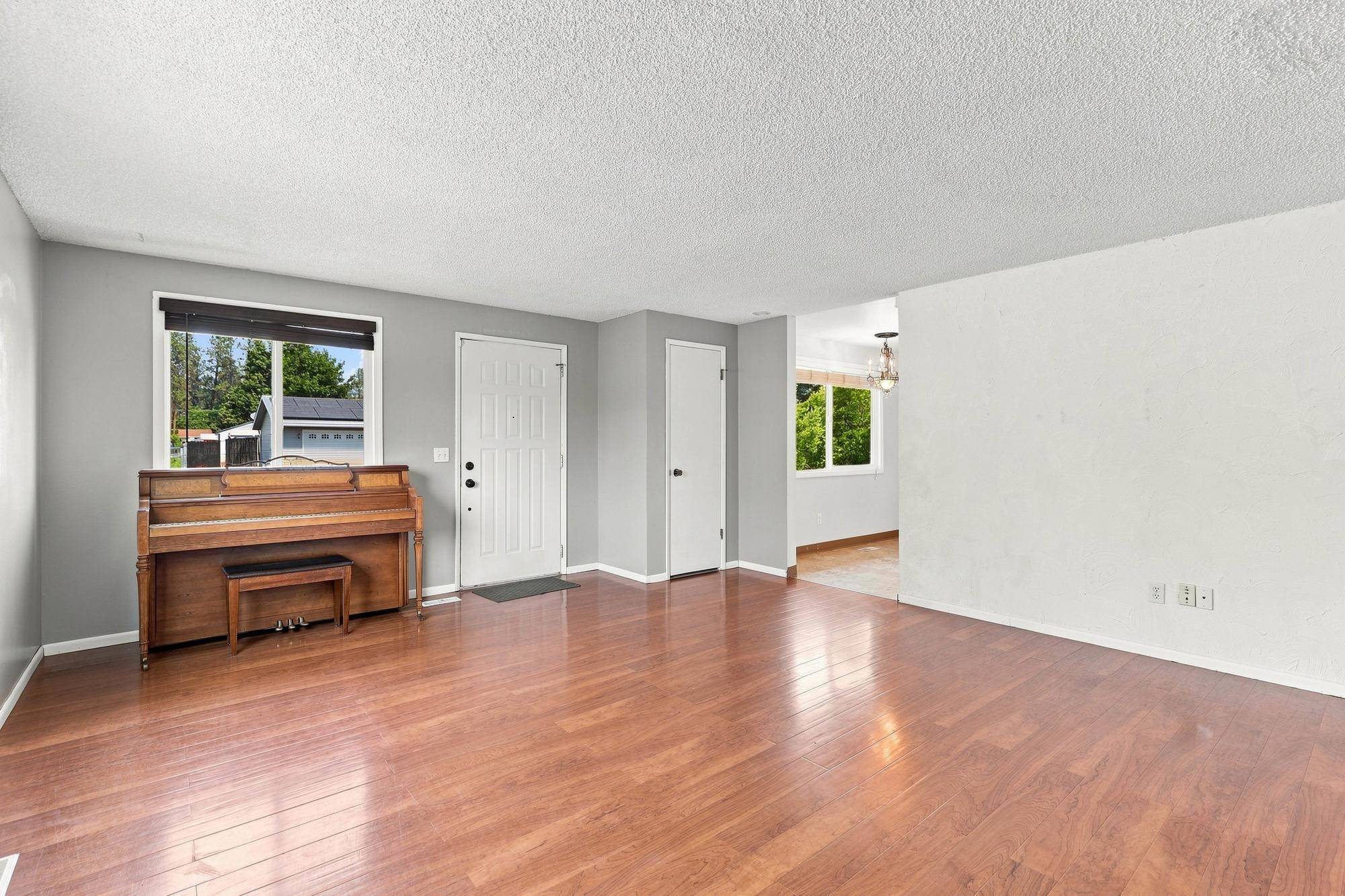 12522 E 27th Ave, Spokane Valley, WA 99216