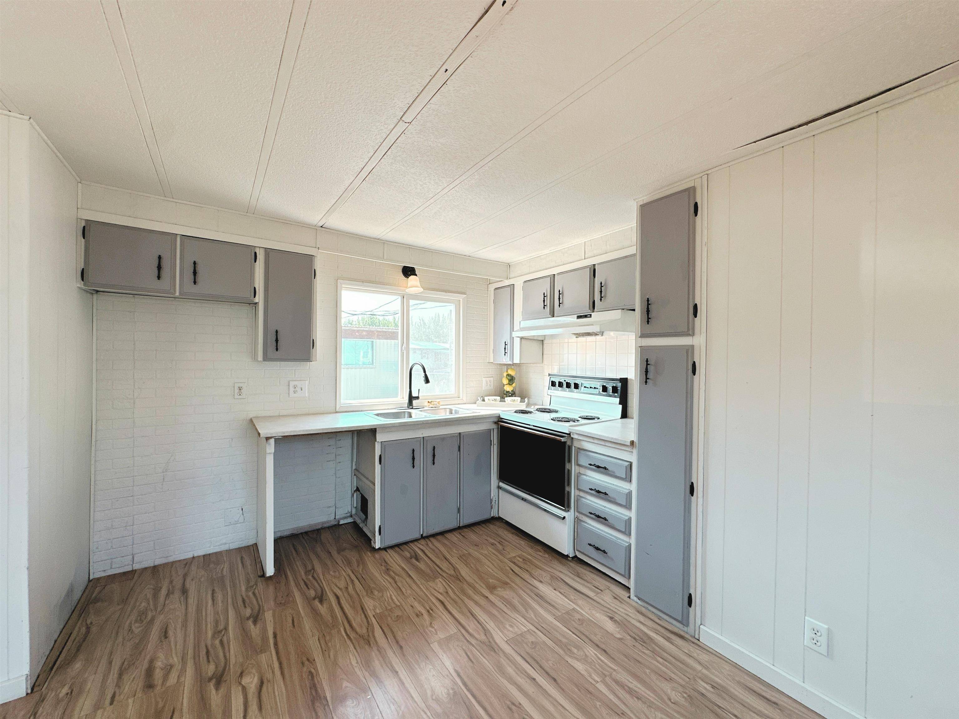 5820 E 4th Ave ##18, Spokane Valley, WA 99212