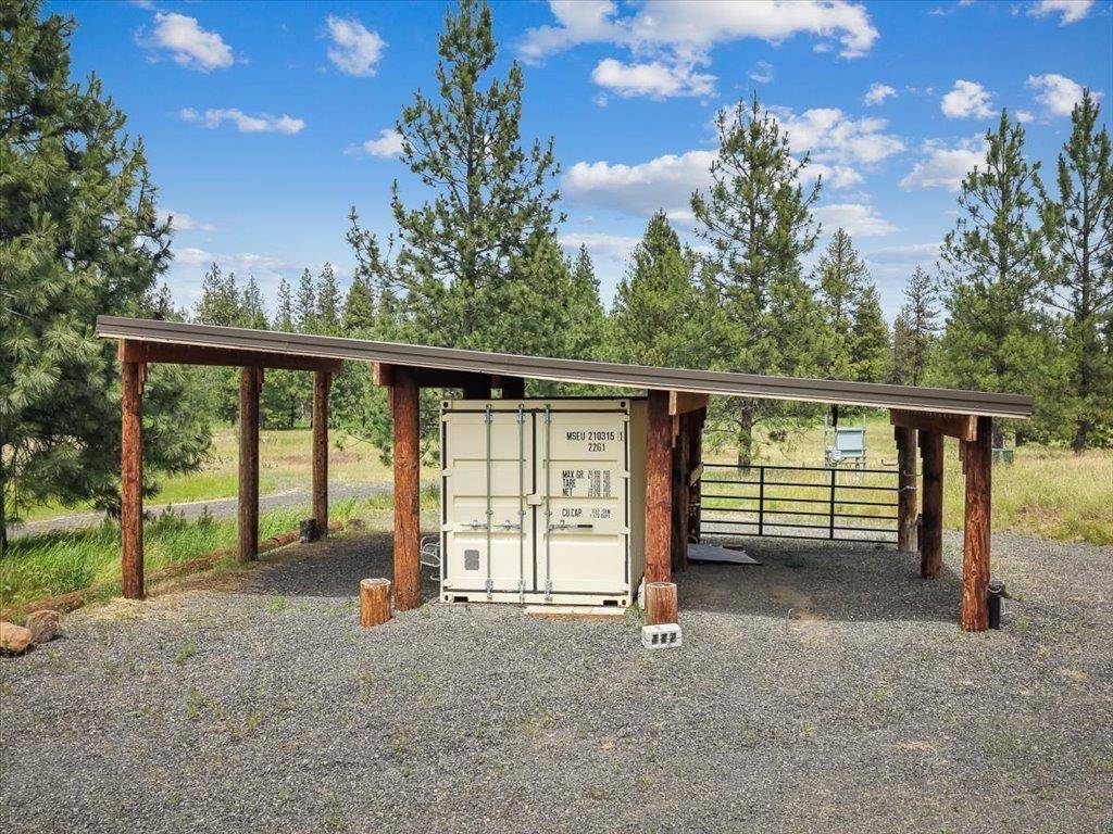 14933 W Burnett Rd, Nine Mile Falls, WA 99026