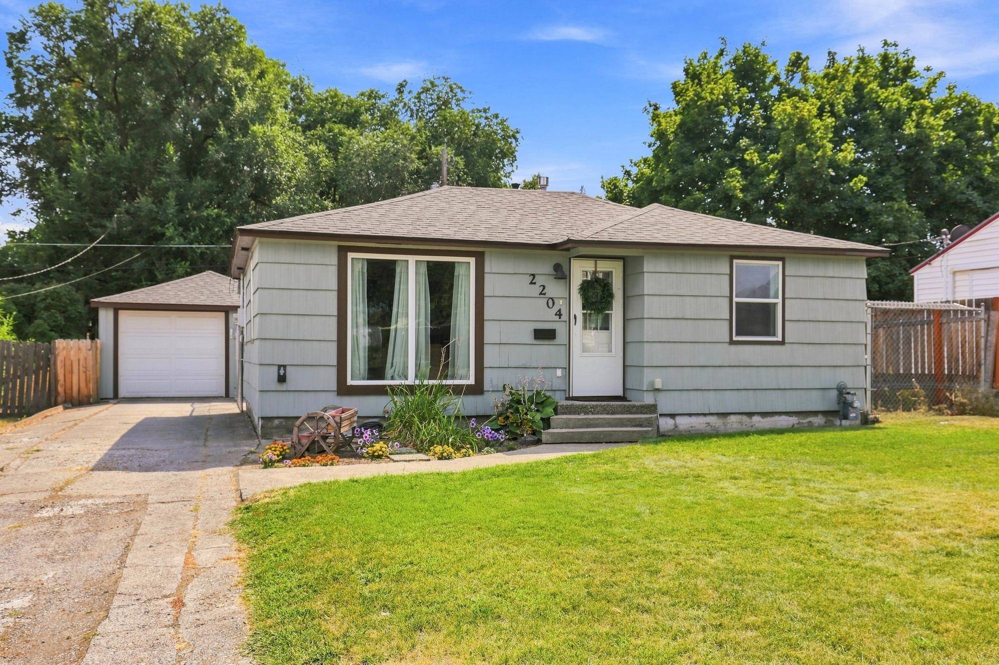 2204 E Bismark Ave, Spokane, WA 99208