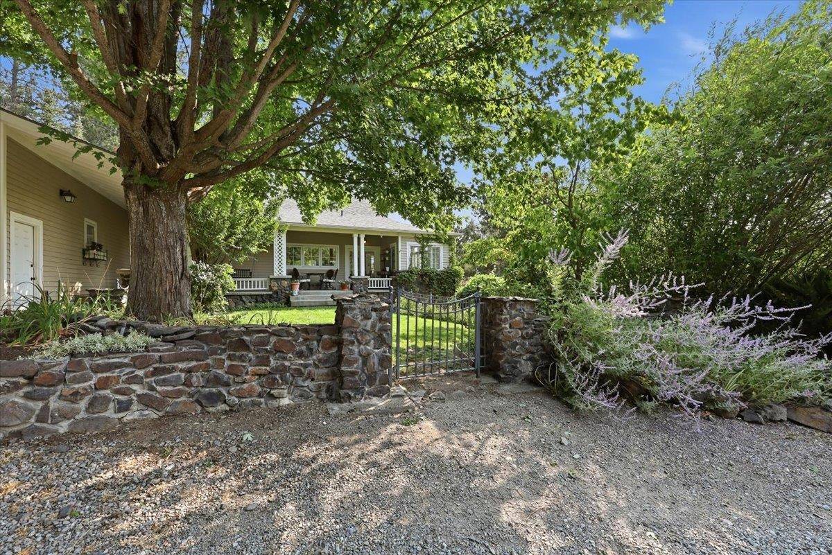 8417 S Windmill Rd, Spokane, WA 99223