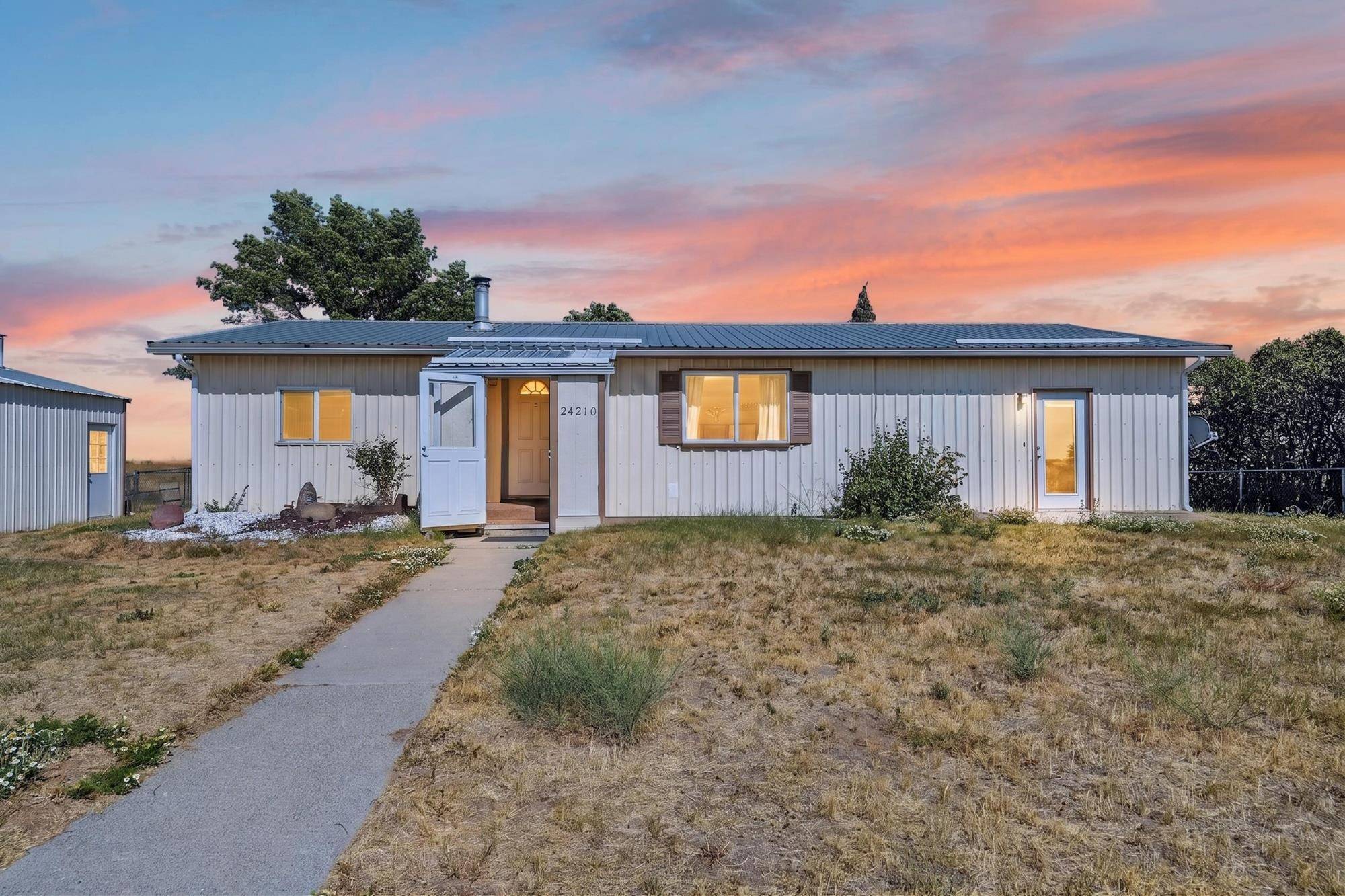24210 N Leffel Rd, Davenport, WA 99122