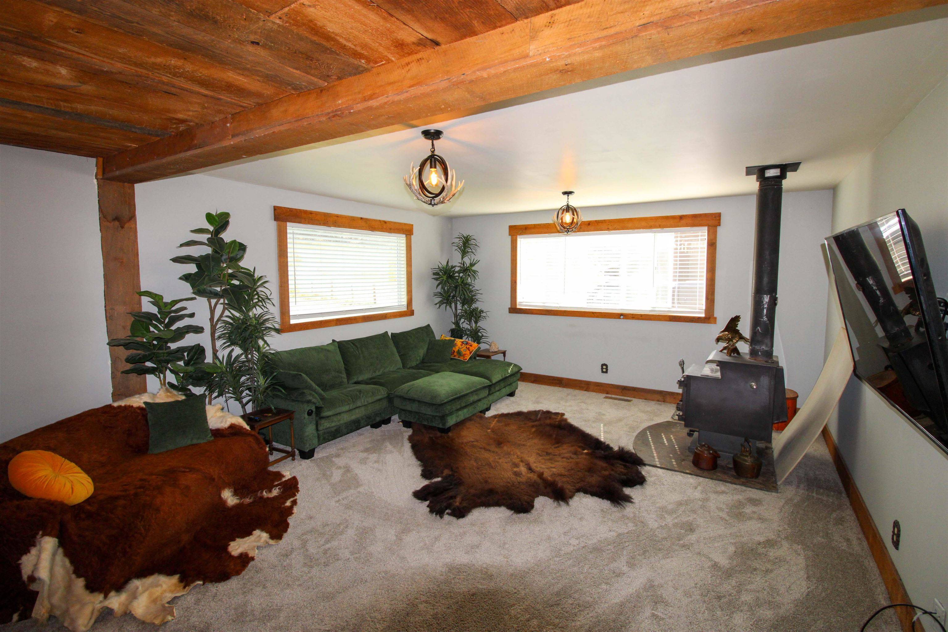 3066 Wrights Valley Rd, Chewelah, WA 99109