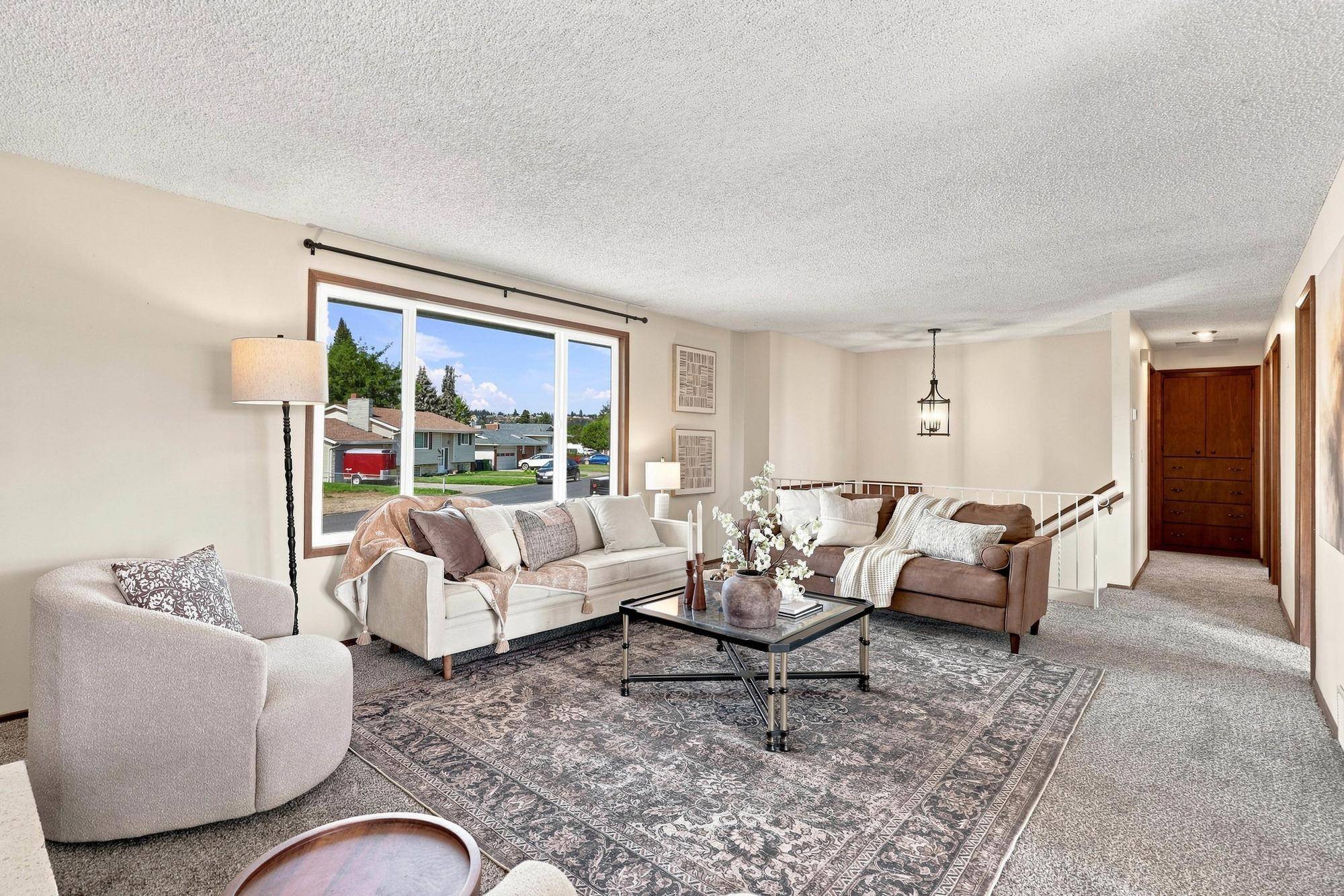 211 E Astor Dr, Spokane, WA 99208