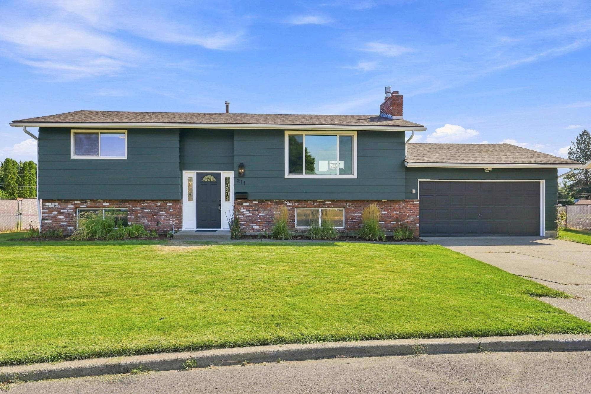 211 E Astor Dr, Spokane, WA 99208