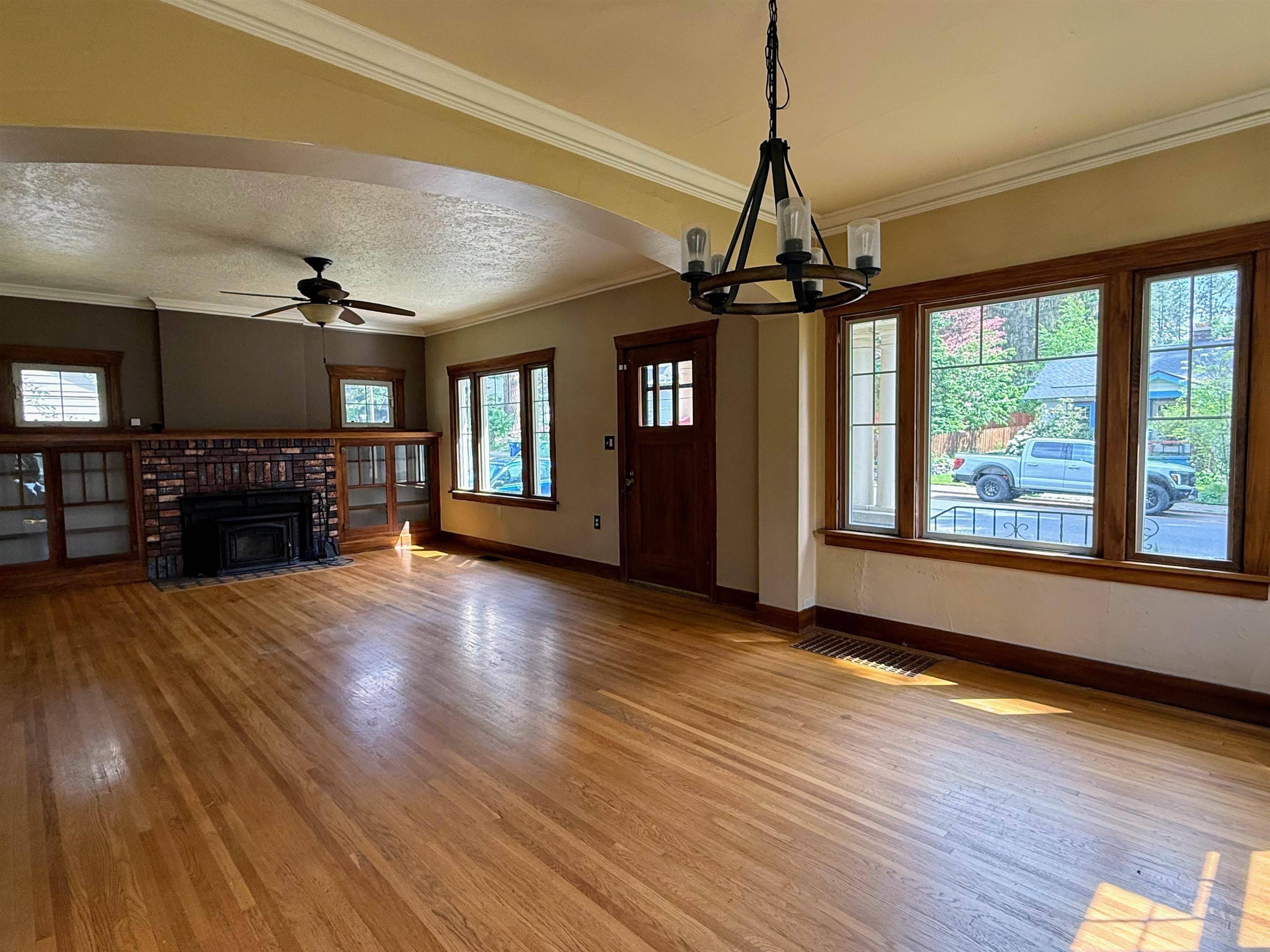 321 E 28th Ave, Spokane, WA 99203