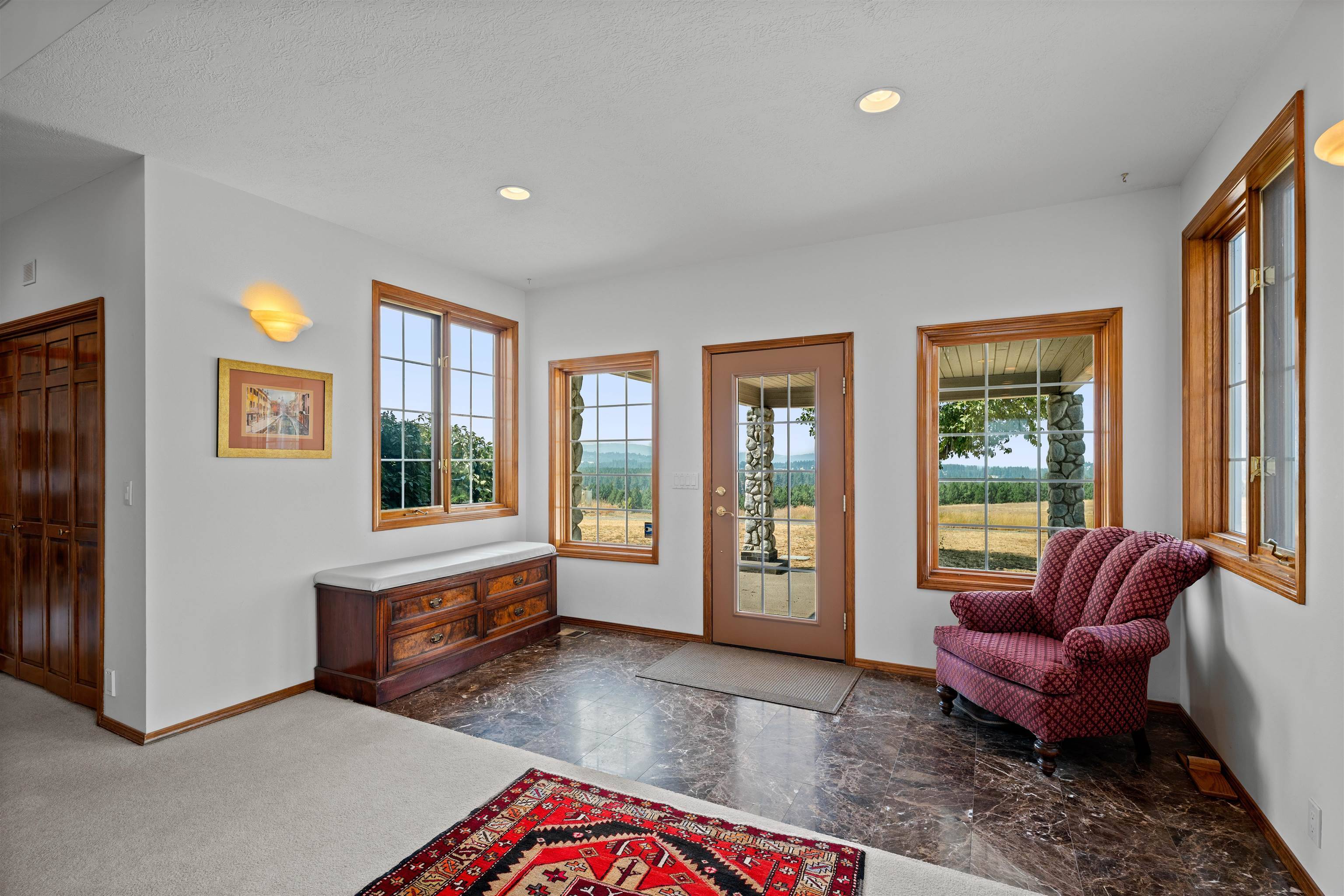 4216 S Owl Ln, Greenacres, WA 99016