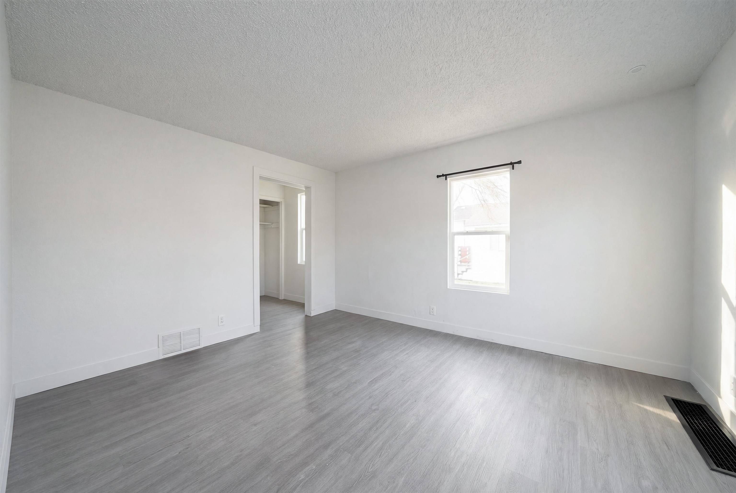 2012 N Cincinnati St, Spokane, WA 99207