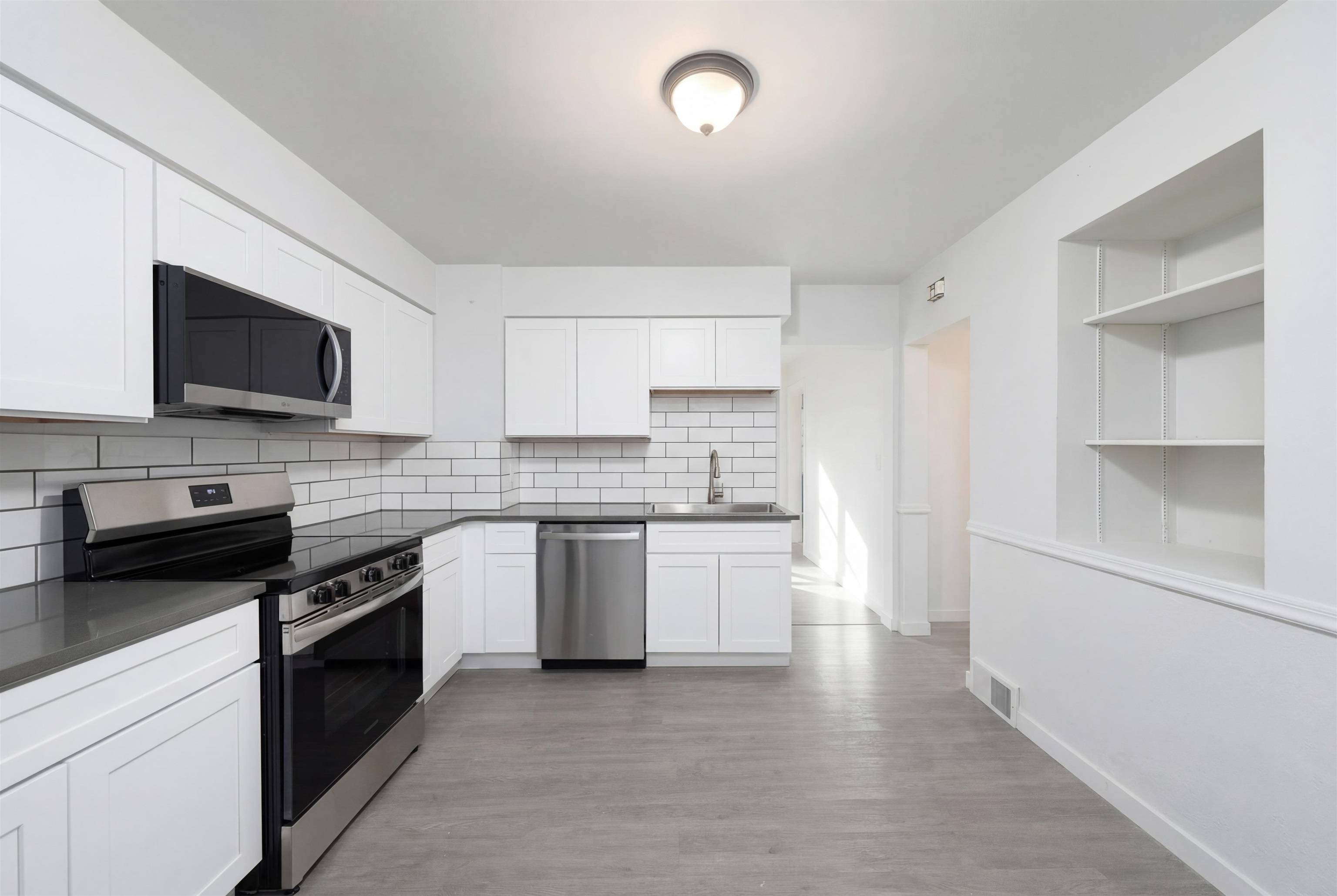 2012 N Cincinnati St, Spokane, WA 99207