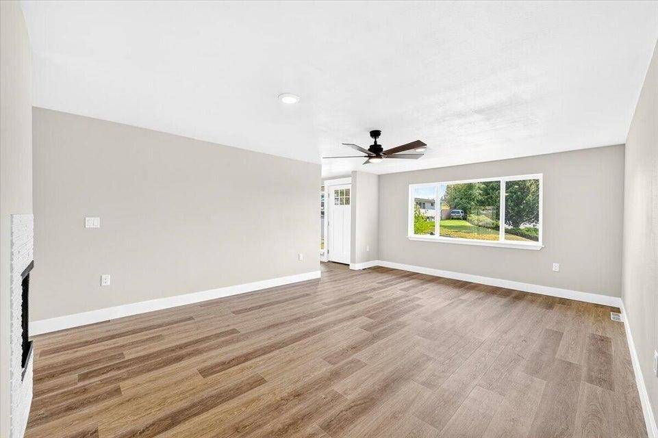 1025 E Ivy Ave, Colville, WA 99109