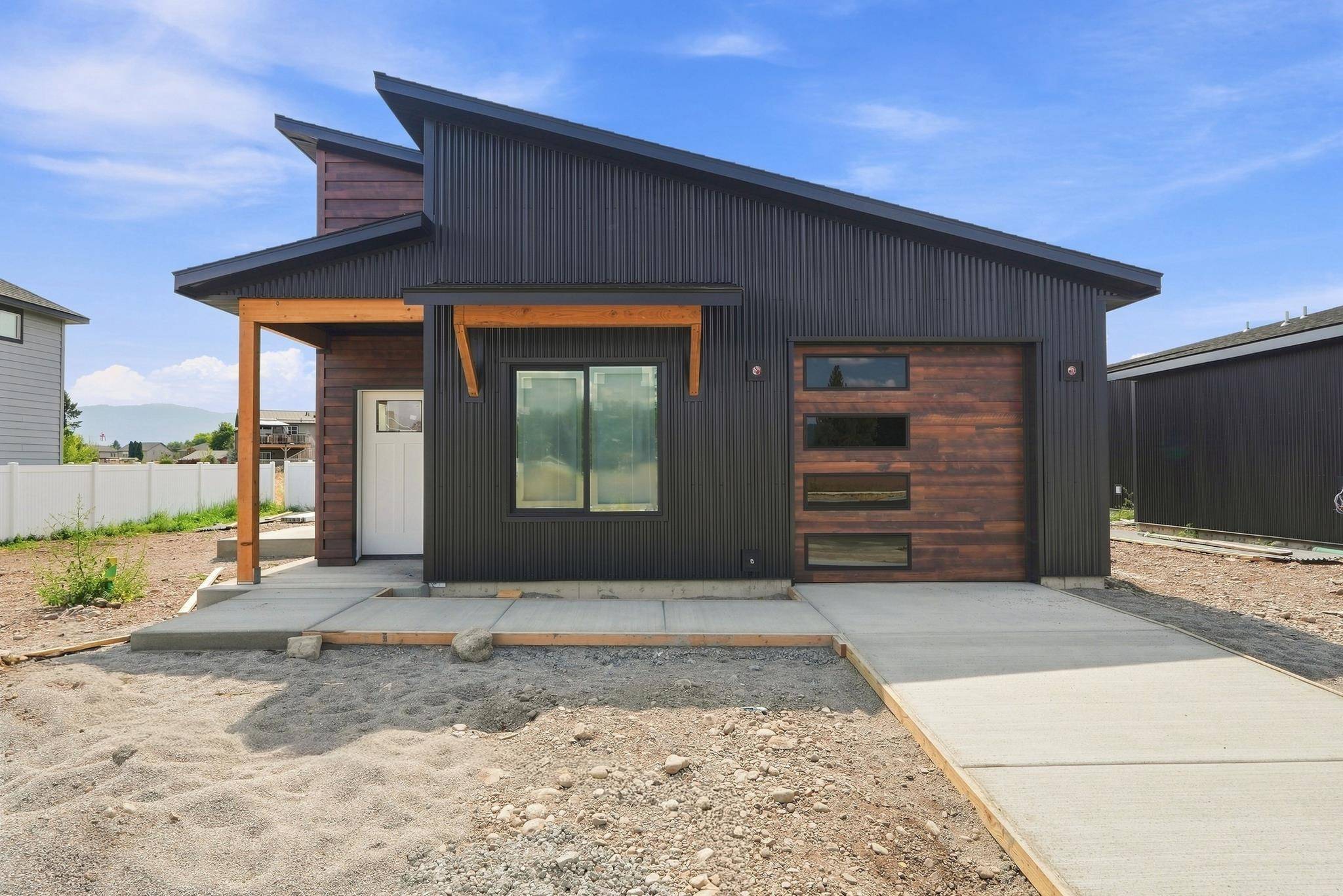 17428 E Maxwell Ave, Greenacres, WA 99016