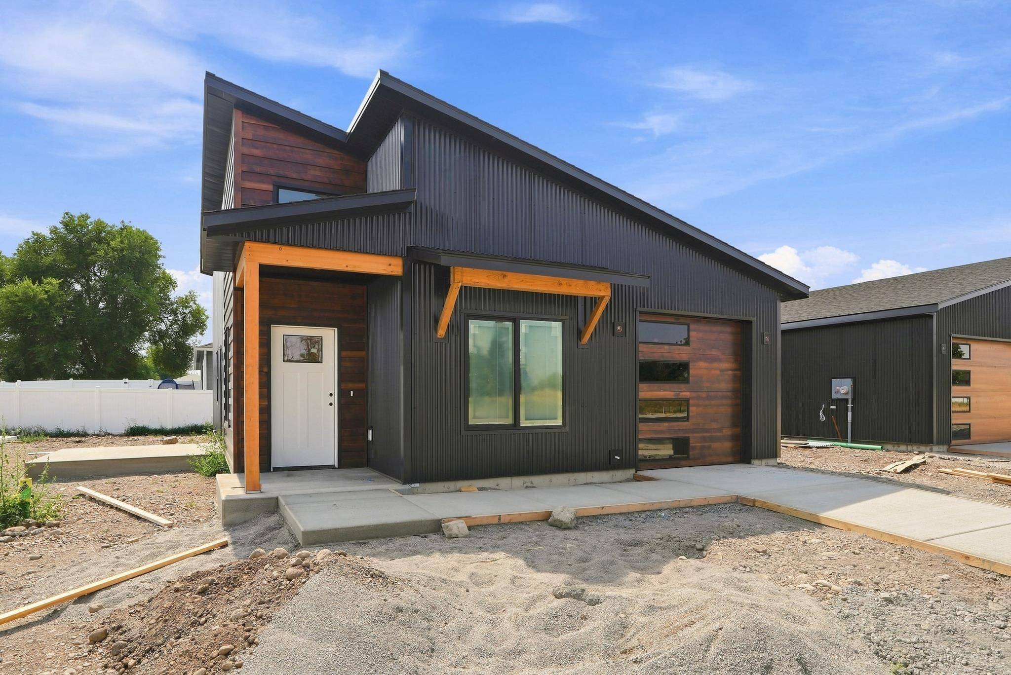 17428 E Maxwell Ave, Greenacres, WA 99016